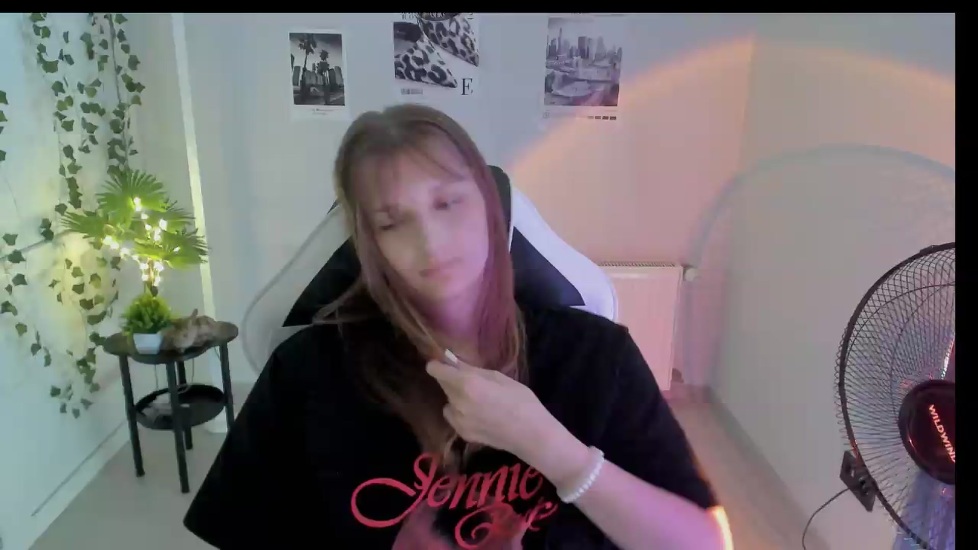 Gallery image thumbnail from Lissa_Stars's myfreecams stream on, 08/16/2026, 10:01 image 19 of 20