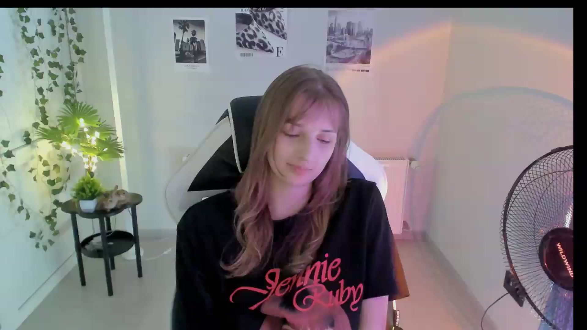 Gallery image thumbnail from Lissa_Stars's myfreecams stream on, 08/16/2026, 10:01 image 8 of 20