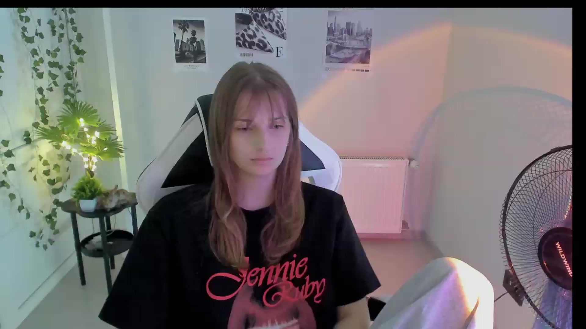 Gallery image thumbnail from Lissa_Stars's myfreecams stream on, 08/16/2026, 10:01 image 14 of 20