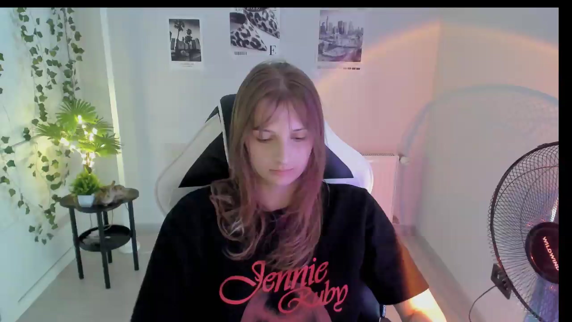 Gallery image thumbnail from Lissa_Stars's myfreecams stream on, 08/16/2026, 10:01 image 6 of 20