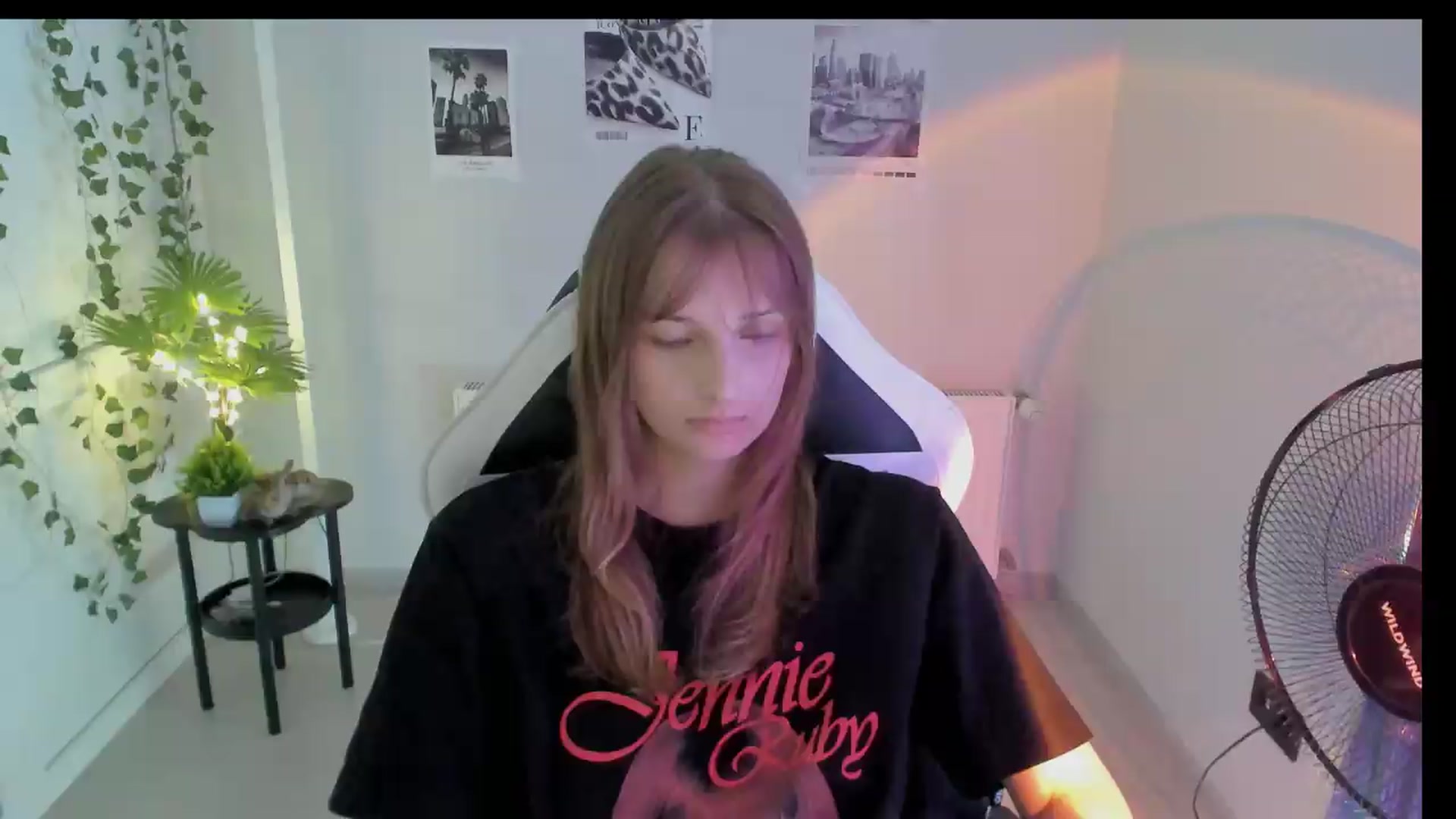 Gallery image thumbnail from Lissa_Stars's myfreecams stream on, 08/16/2026, 10:01 image 12 of 20