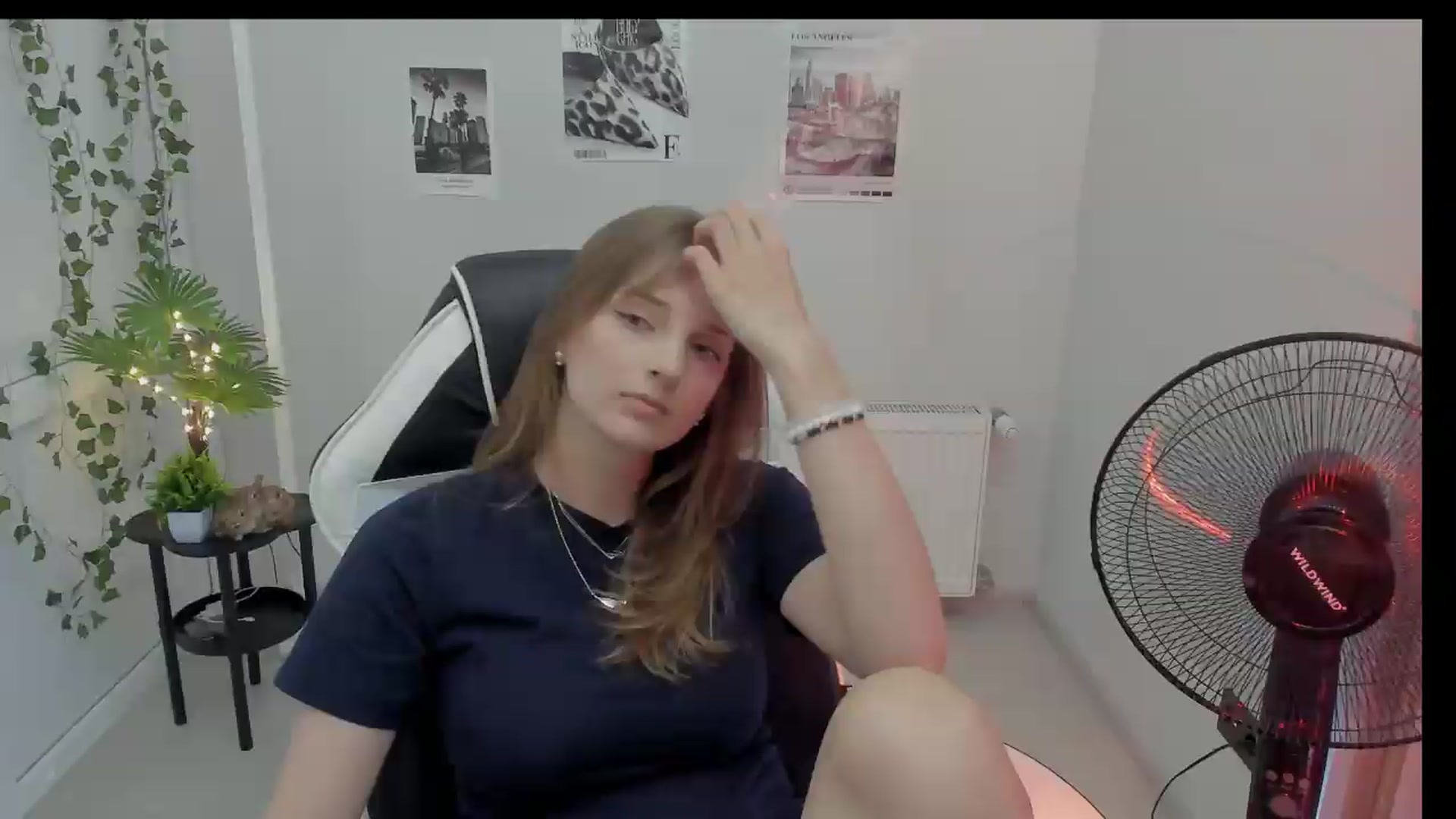 Gallery image thumbnail from Lissa_Stars's myfreecams stream on, 08/17/2026, 14:05 image 13 of 20