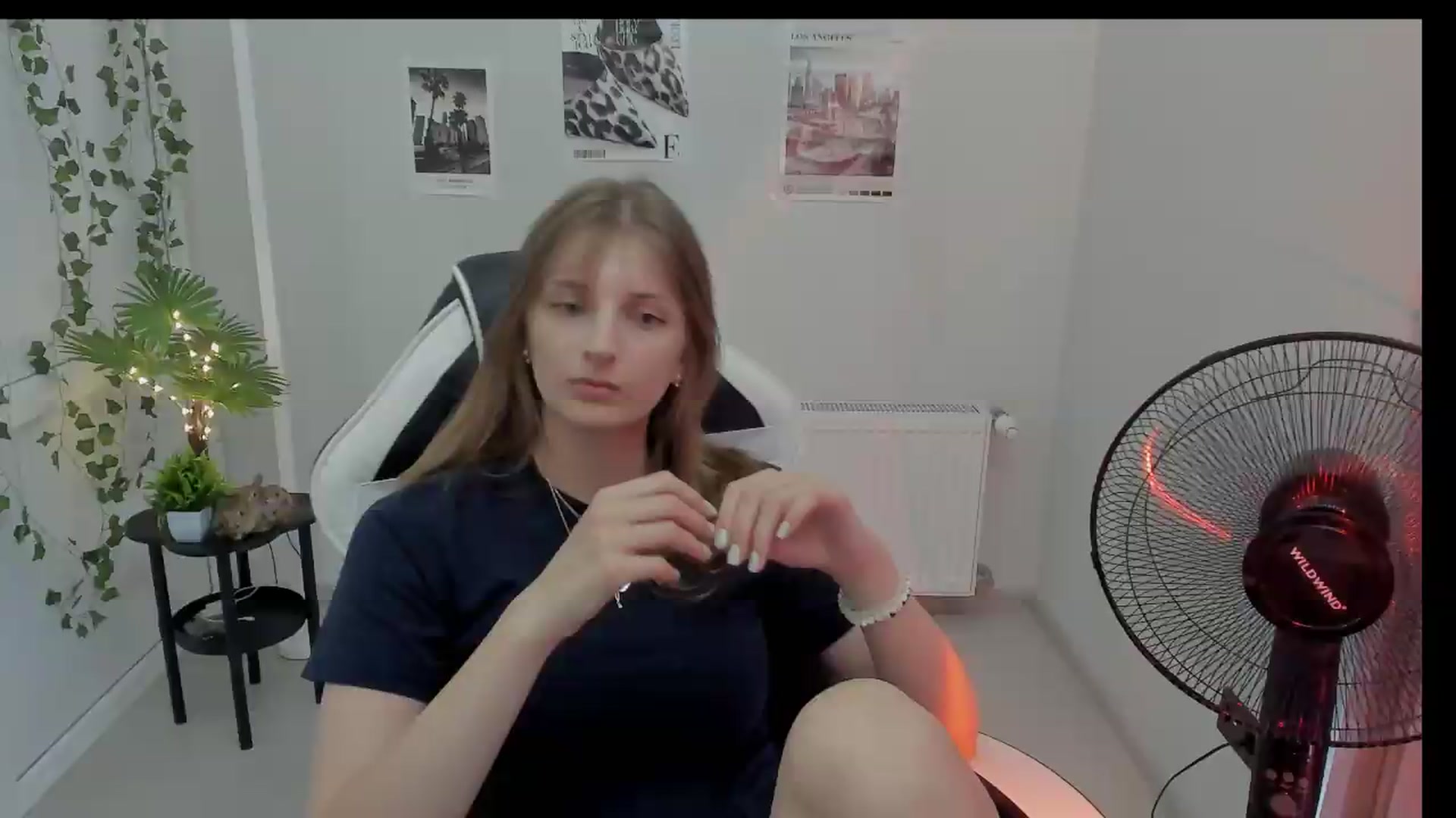 Gallery image thumbnail from Lissa_Stars's myfreecams stream on, 08/17/2026, 14:05 image 6 of 20