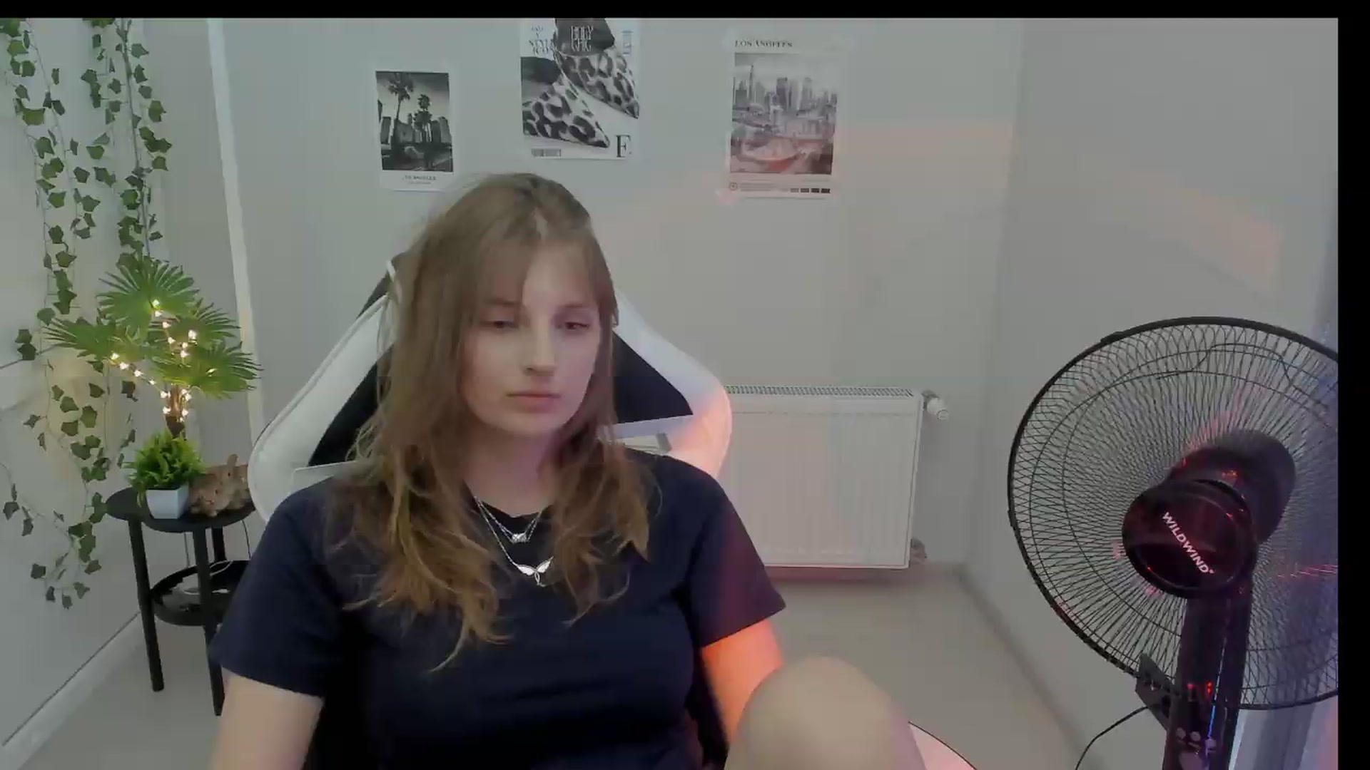 Gallery image thumbnail from Lissa_Stars's myfreecams stream on, 08/17/2026, 15:42 image 6 of 20