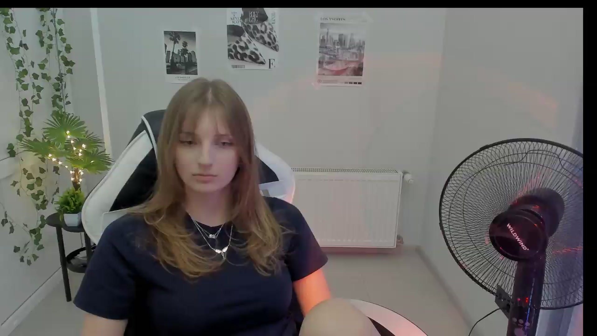 Gallery image thumbnail from Lissa_Stars's myfreecams stream on, 08/17/2026, 15:42 image 3 of 20
