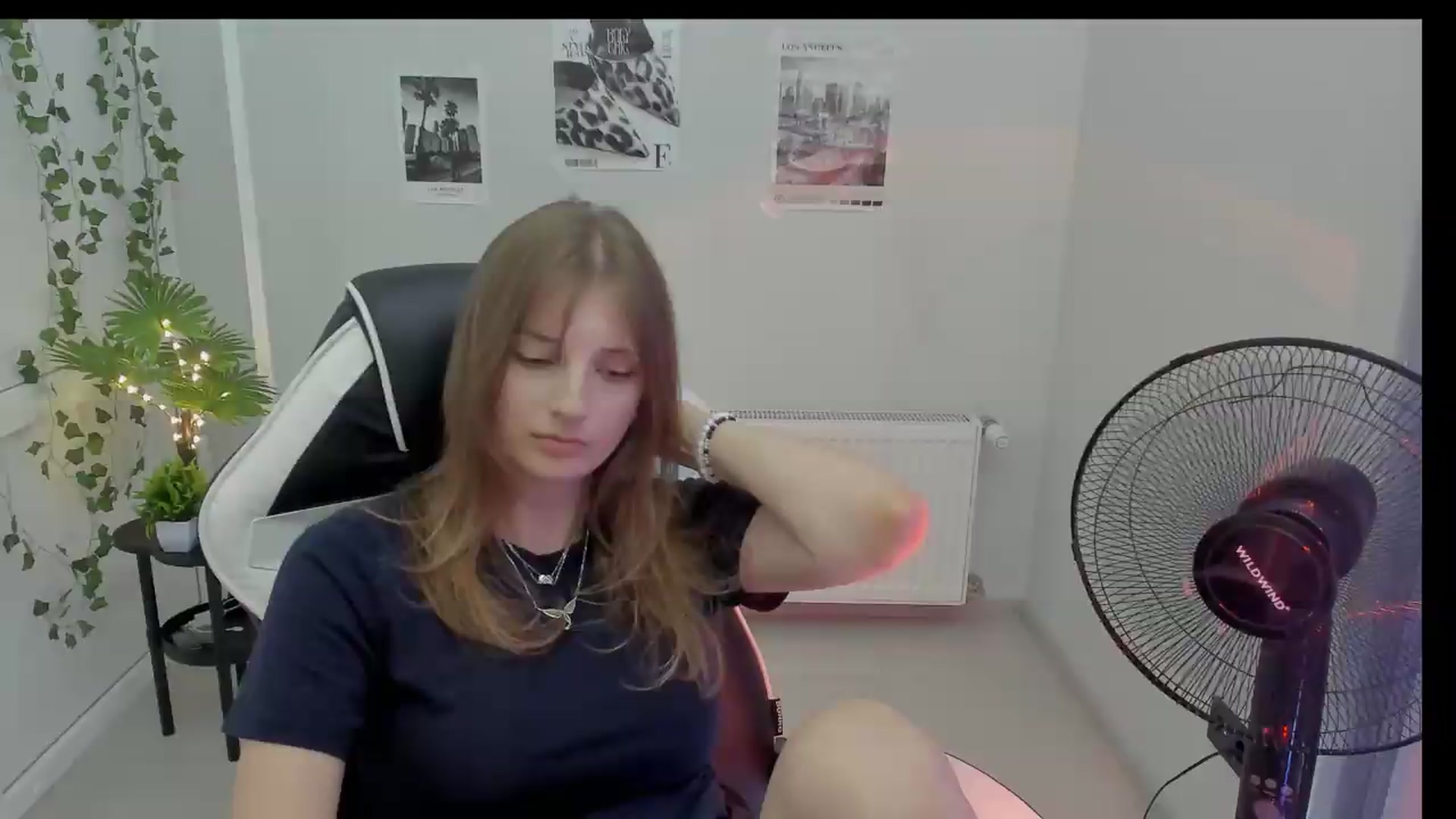 Gallery image thumbnail from Lissa_Stars's myfreecams stream on, 08/17/2026, 15:42 image 4 of 20