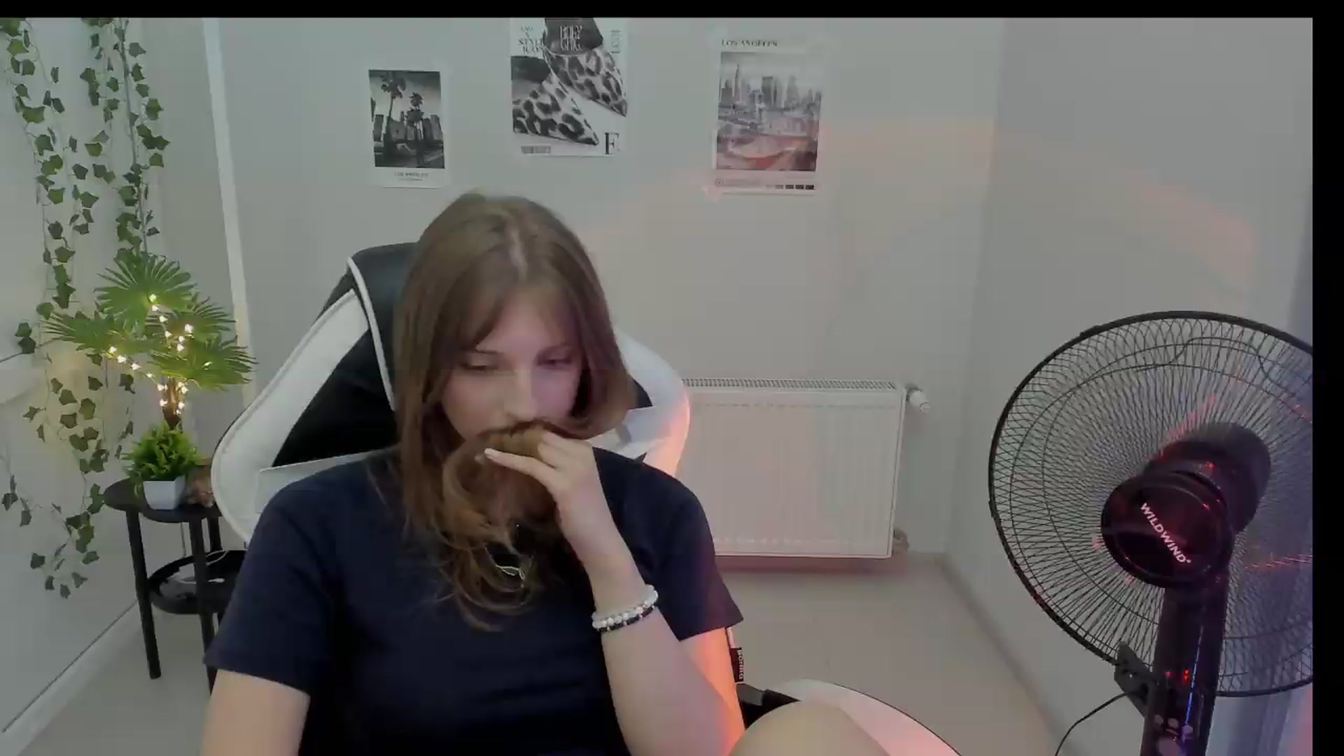 Gallery image thumbnail from Lissa_Stars's myfreecams stream on, 08/17/2026, 15:42 image 14 of 20