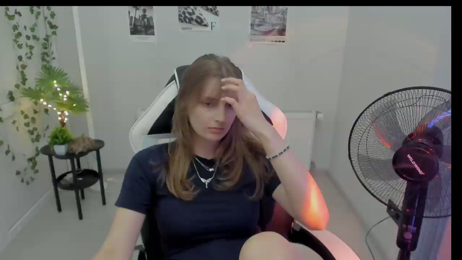 Gallery image thumbnail from Lissa_Stars's myfreecams stream on, 08/17/2026, 17:45 image 17 of 20