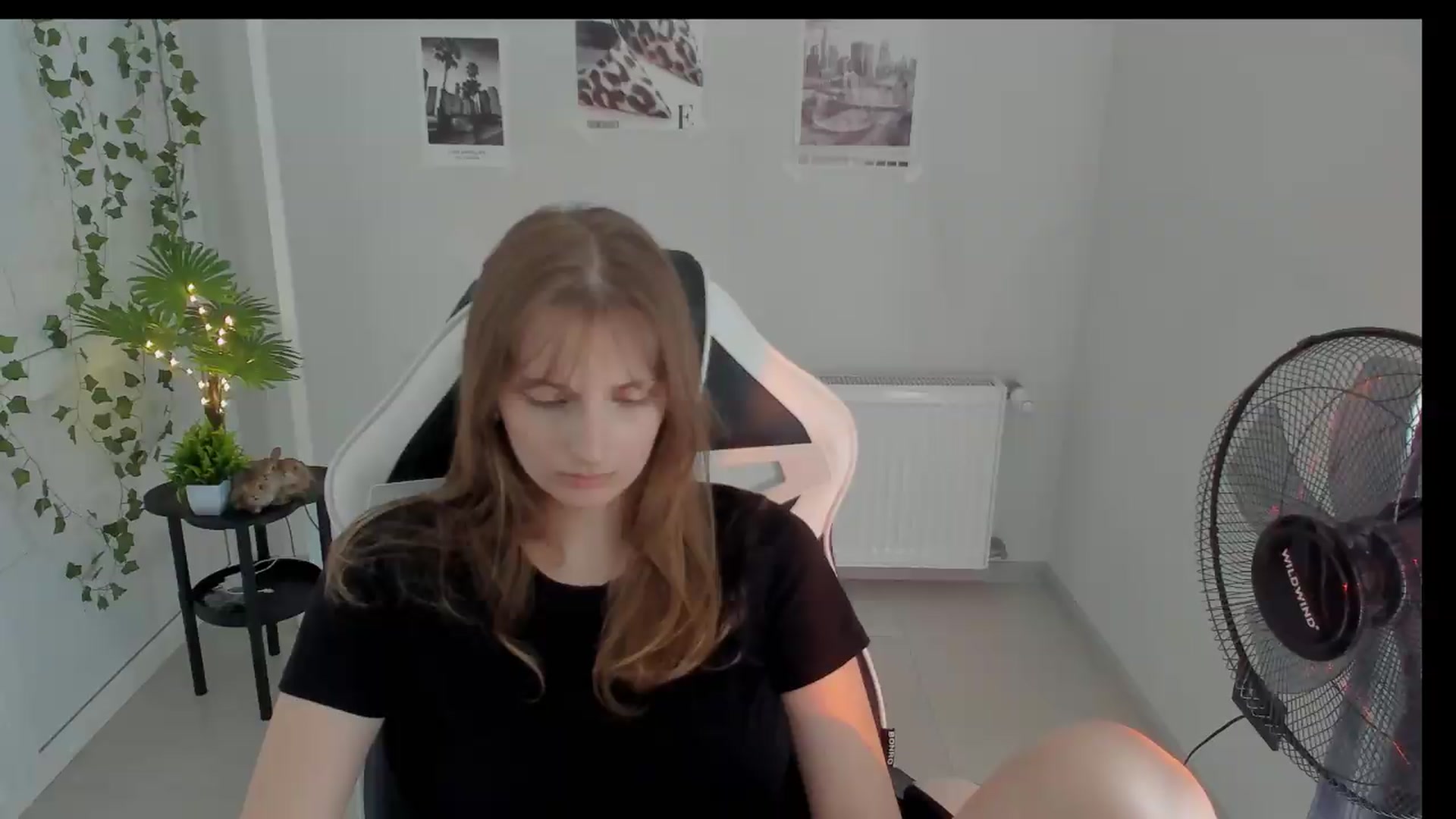 Gallery image thumbnail from Lissa_Stars's myfreecams stream on, 08/18/2026, 10:11 image 8 of 20