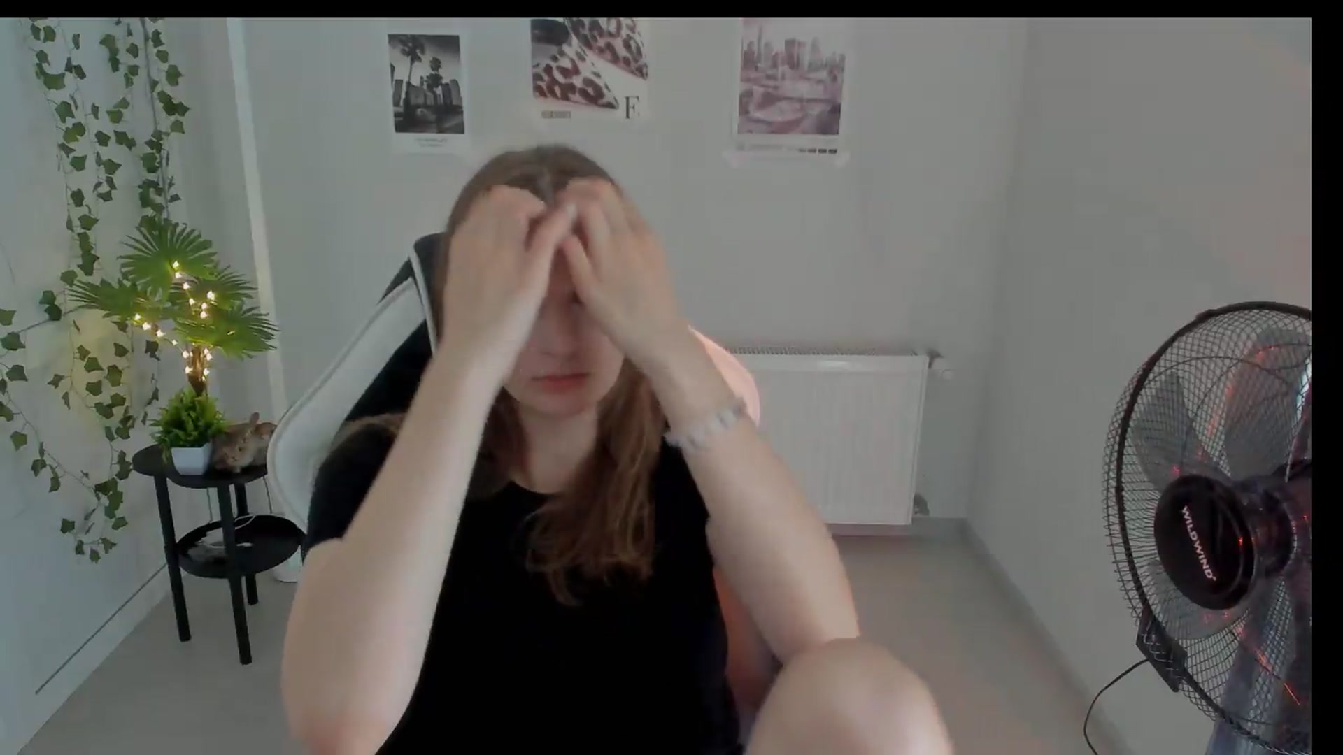 Gallery image thumbnail from Lissa_Stars's myfreecams stream on, 08/18/2026, 10:11 image 11 of 20