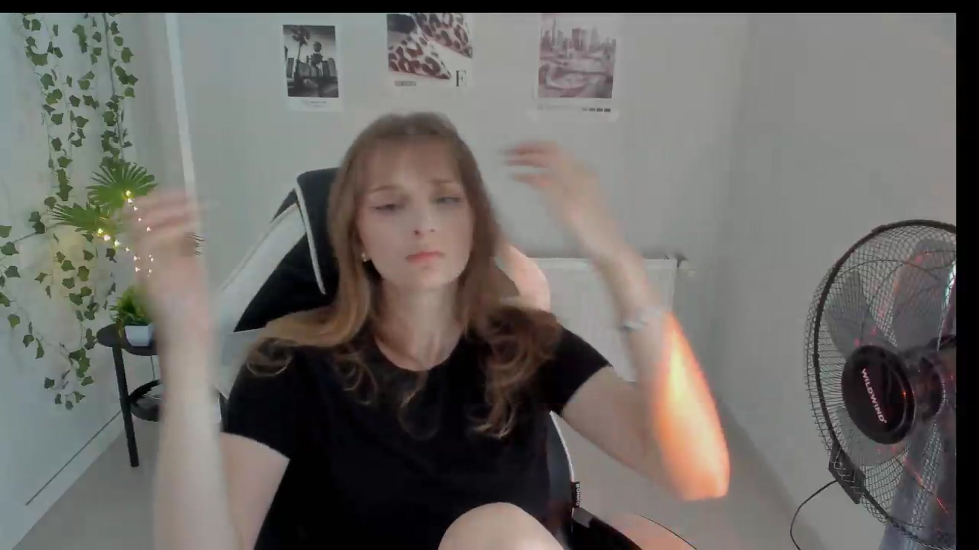 Gallery image thumbnail from Lissa_Stars's myfreecams stream on, 08/18/2026, 10:11 image 16 of 20