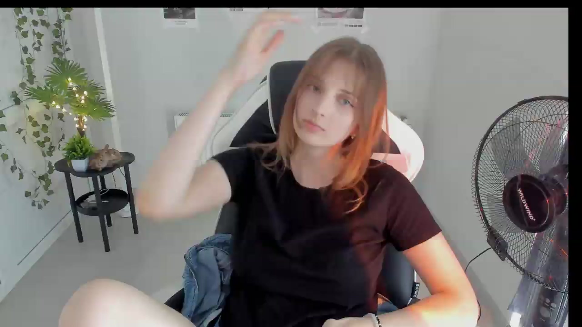 Gallery image thumbnail from Lissa_Stars's myfreecams stream on, 08/18/2026, 11:14 image 5 of 20