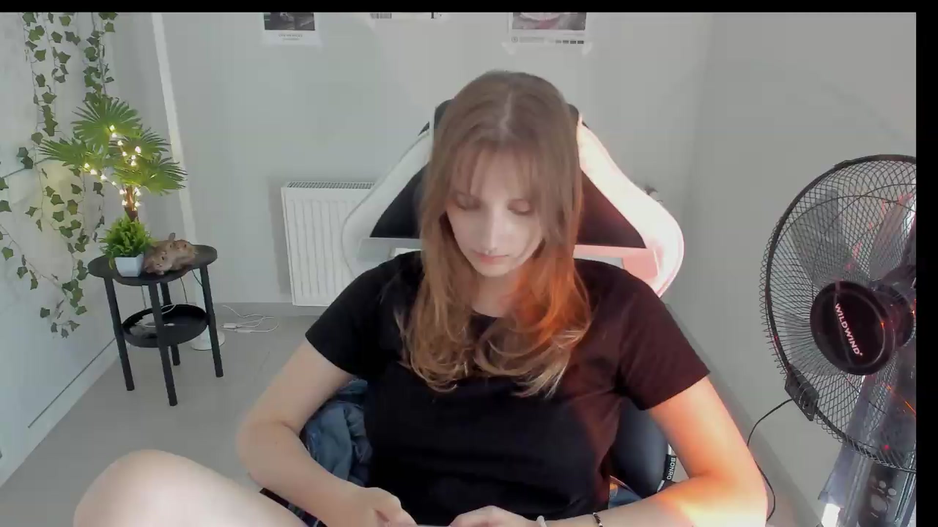 Gallery image thumbnail from Lissa_Stars's myfreecams stream on, 08/18/2026, 11:14 image 7 of 20