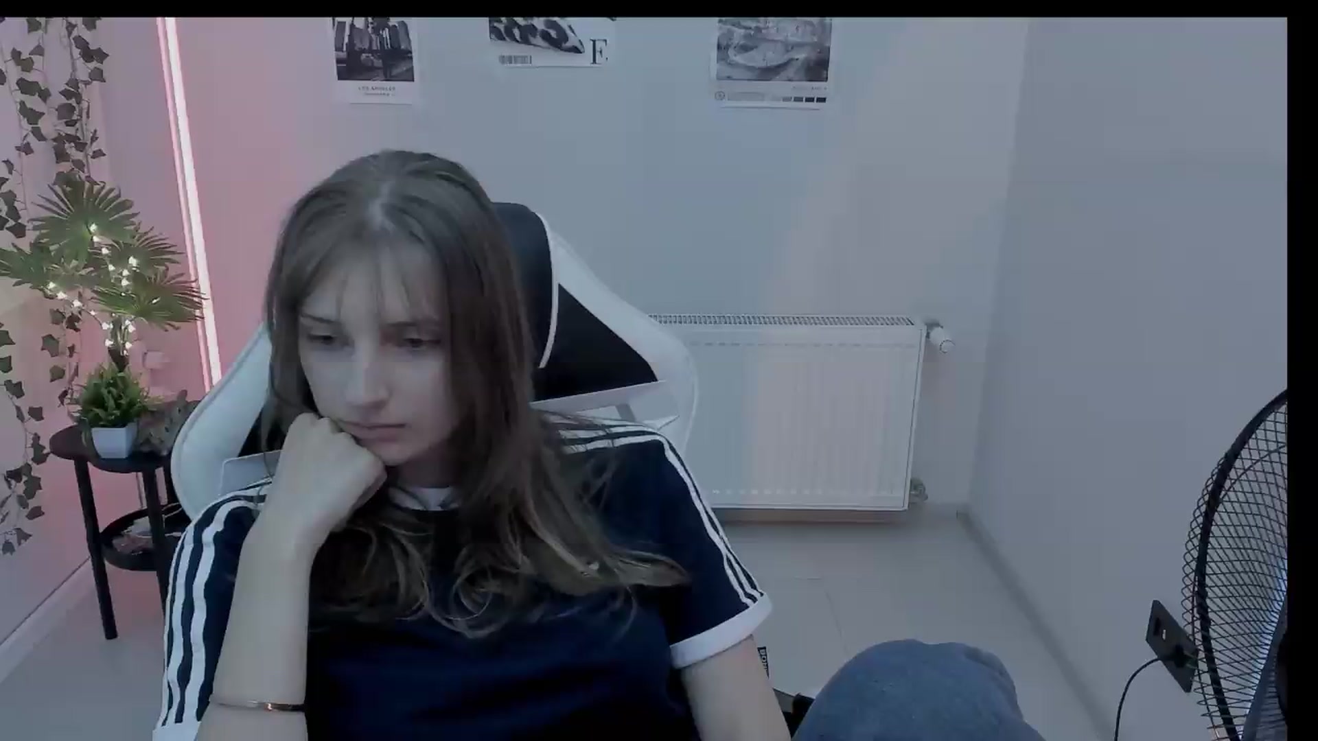 Gallery image thumbnail from Lissa_Stars's myfreecams stream on, 08/20/2026, 14:54 image 17 of 20