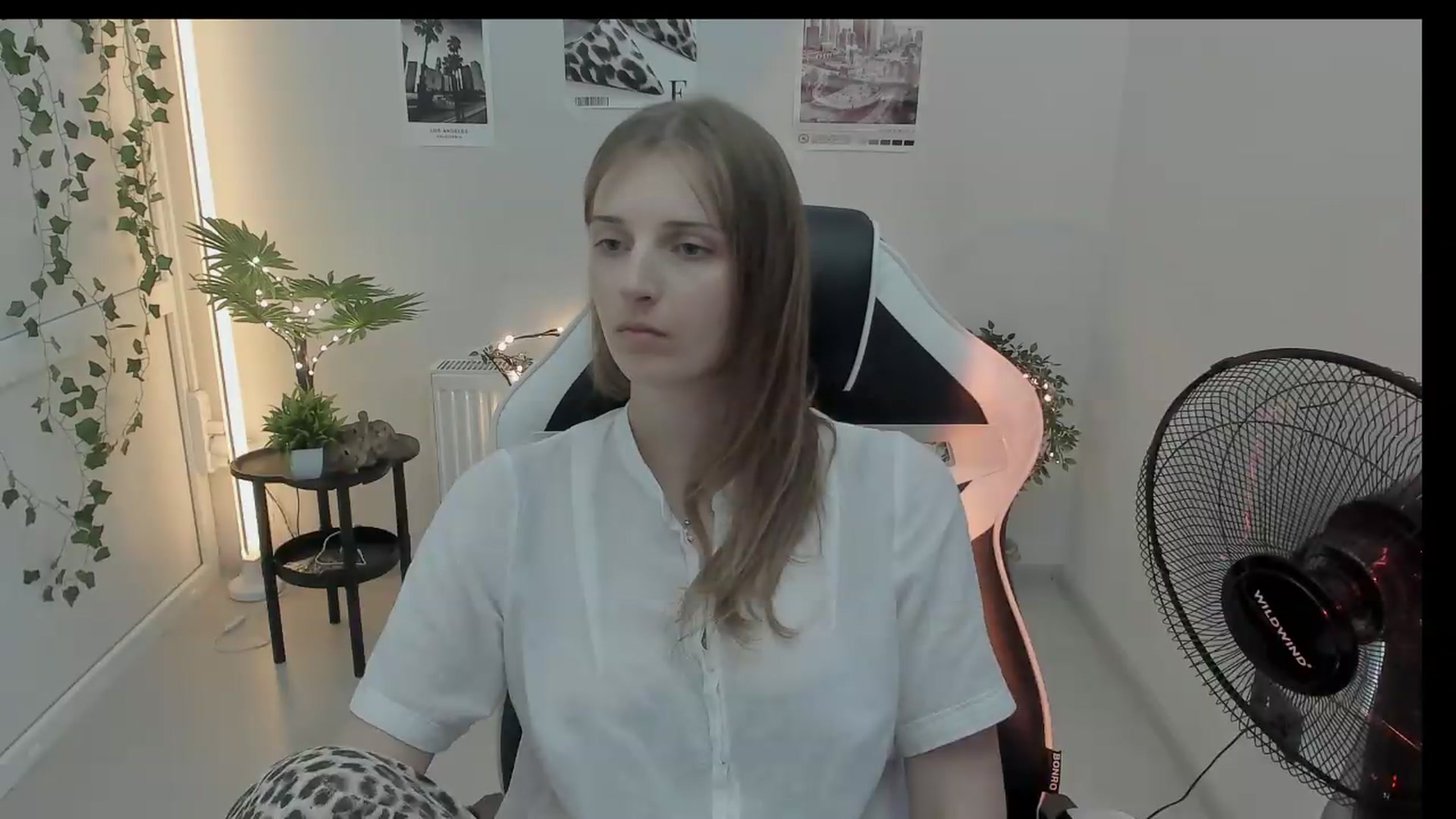 Gallery image thumbnail from Lissa_Stars's myfreecams stream on, 09/01/2026, 11:19 image 17 of 20