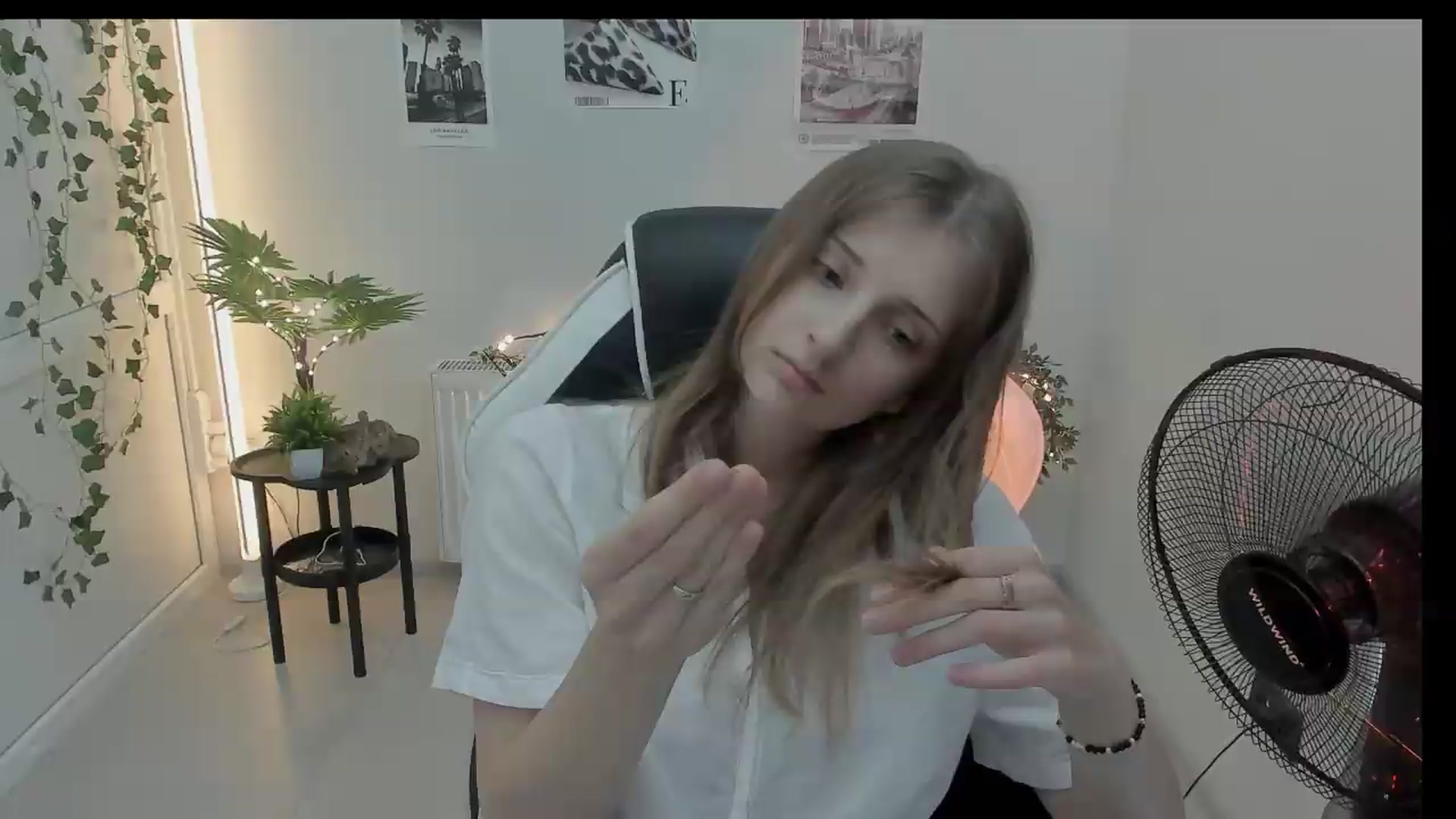 Gallery image thumbnail from Lissa_Stars's myfreecams stream on, 09/01/2026, 11:19 image 5 of 20
