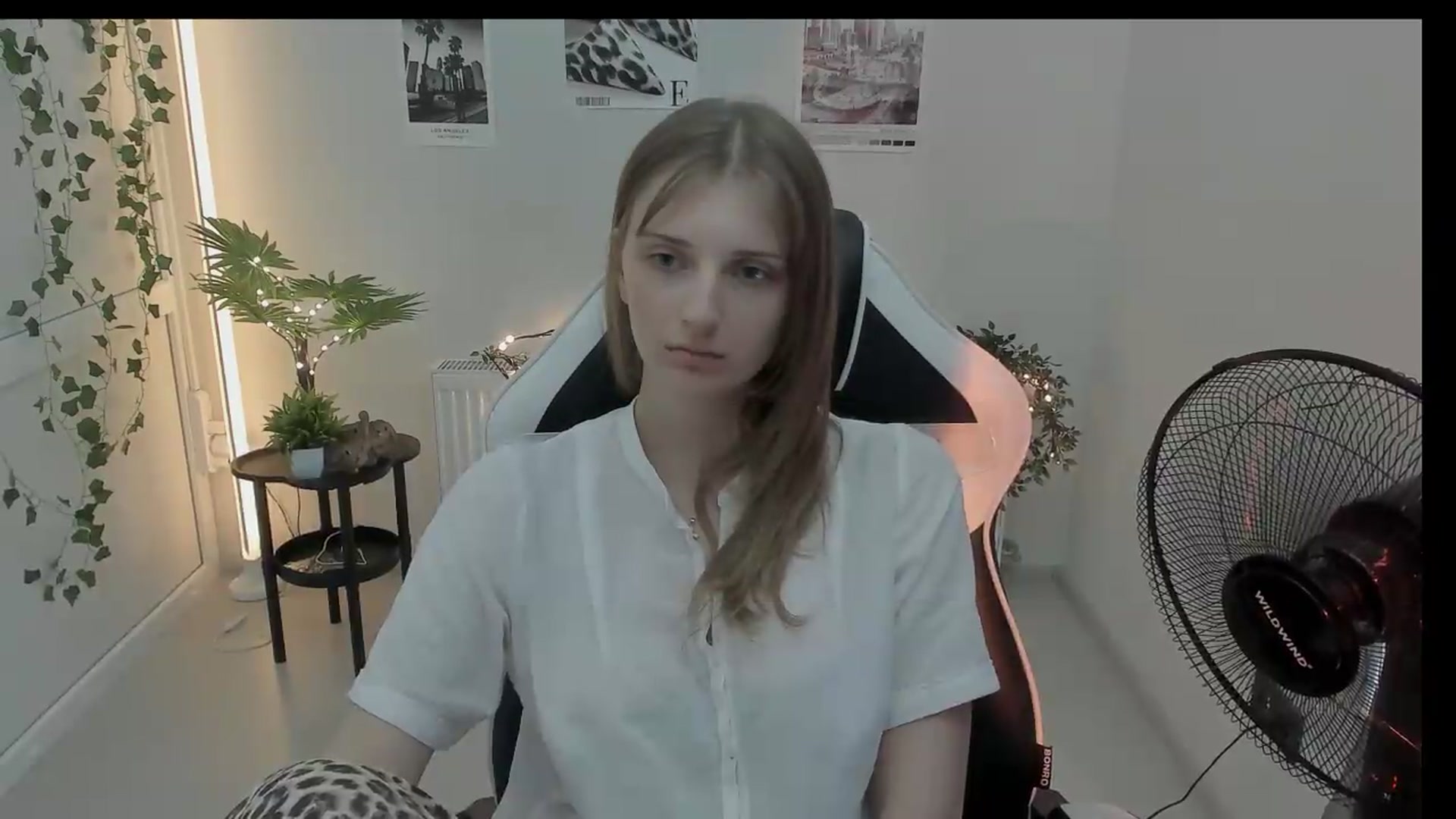 Gallery image thumbnail from Lissa_Stars's myfreecams stream on, 09/01/2026, 11:19 image 16 of 20