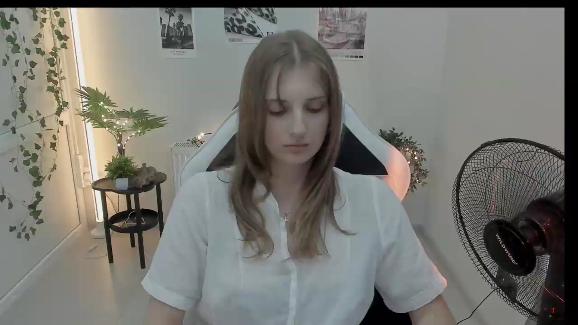 Gallery image thumbnail from Lissa_Stars's myfreecams stream on, 09/01/2026, 11:19 image 2 of 20