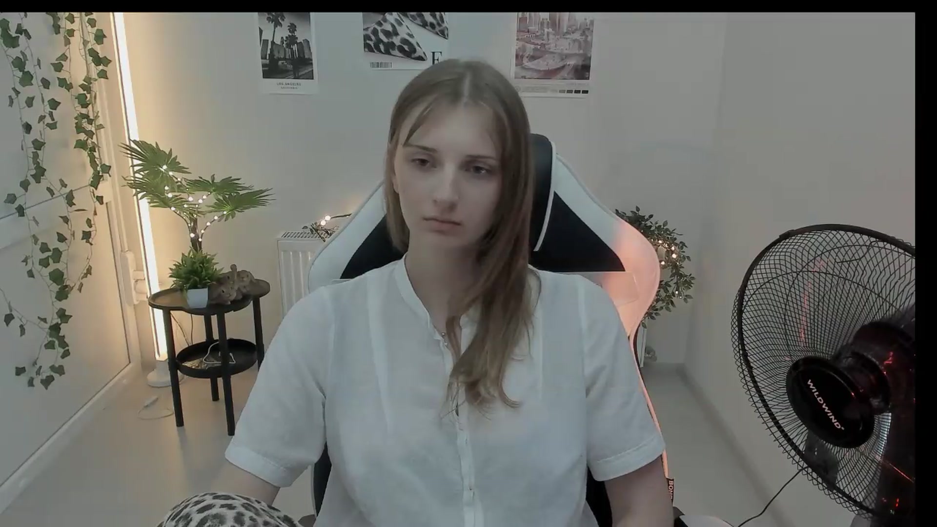 Gallery image thumbnail from Lissa_Stars's myfreecams stream on, 09/01/2026, 11:19 image 15 of 20