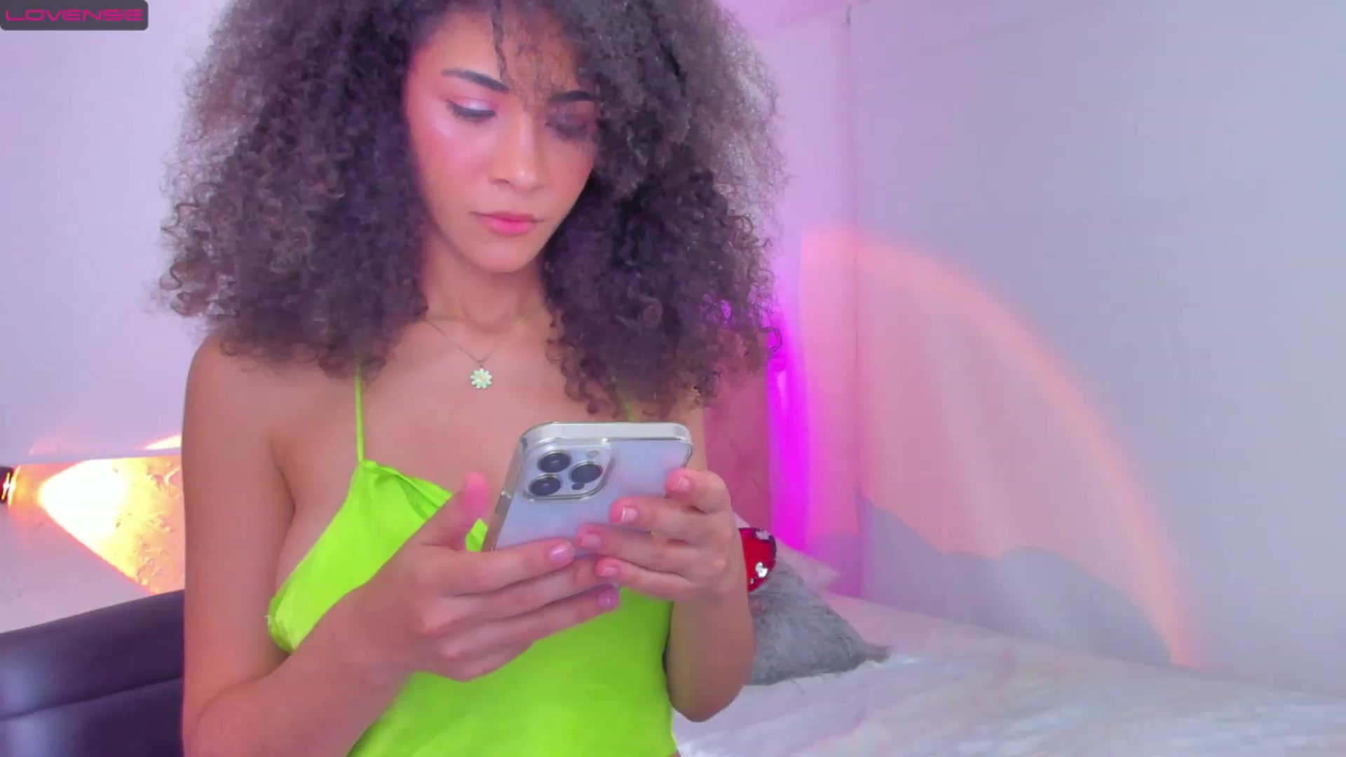 Gallery image thumbnail from Lissa_sexy22's myfreecams stream on, 02/17/2023, 07:32 image 17 of 20