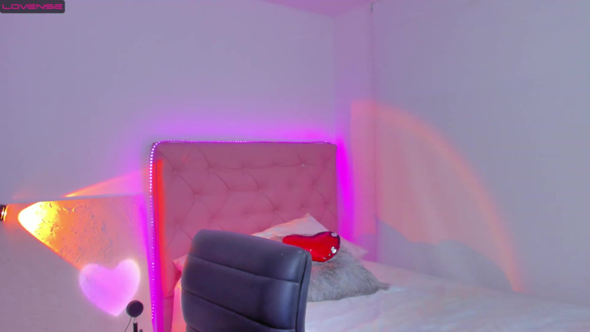 Gallery image thumbnail from Lissa_sexy22's myfreecams stream on, 02/17/2023, 07:32 image 19 of 20