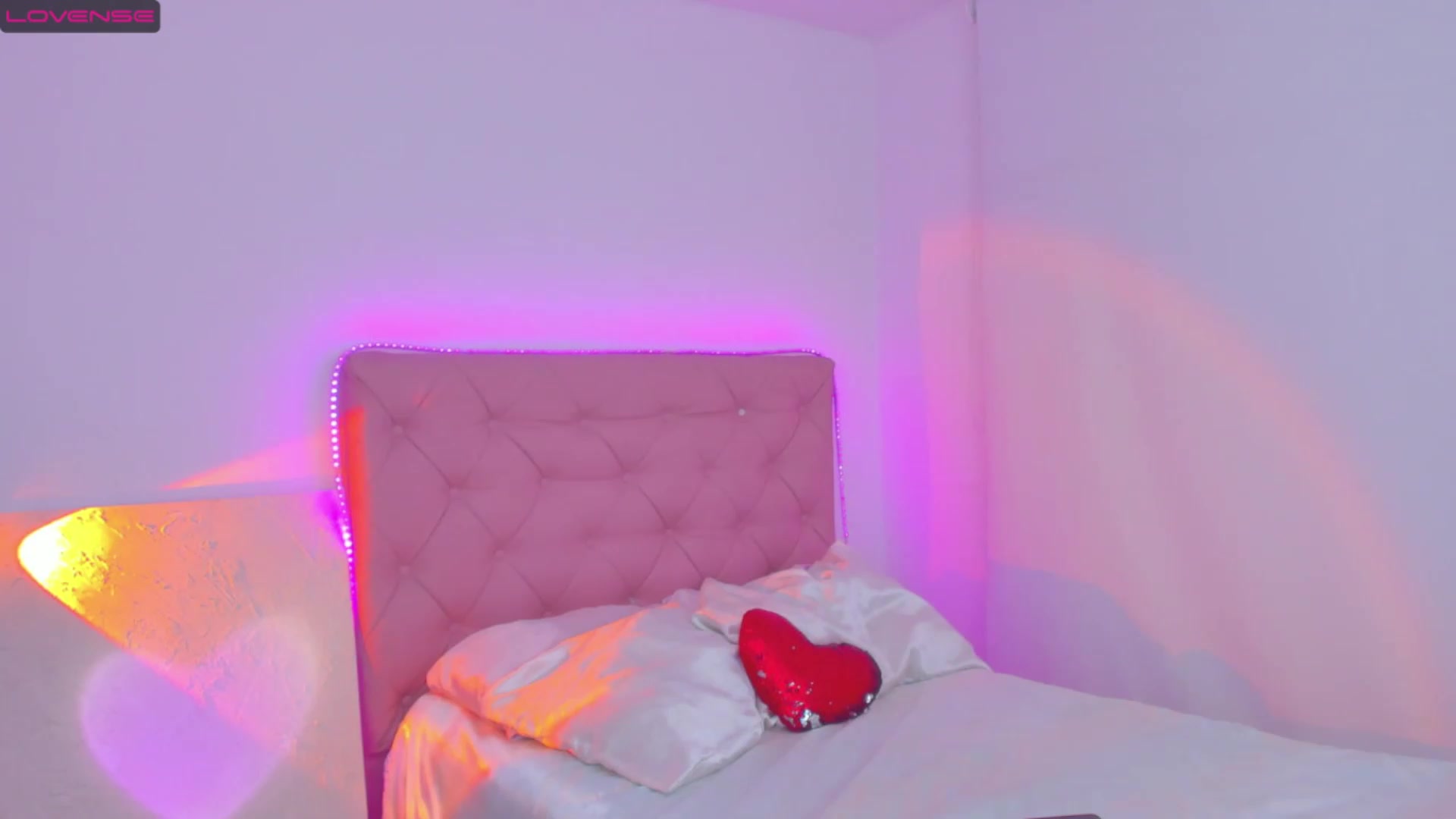 Gallery image thumbnail from Lissa_sexy22's myfreecams stream on, 03/15/2023, 05:44 image 6 of 20