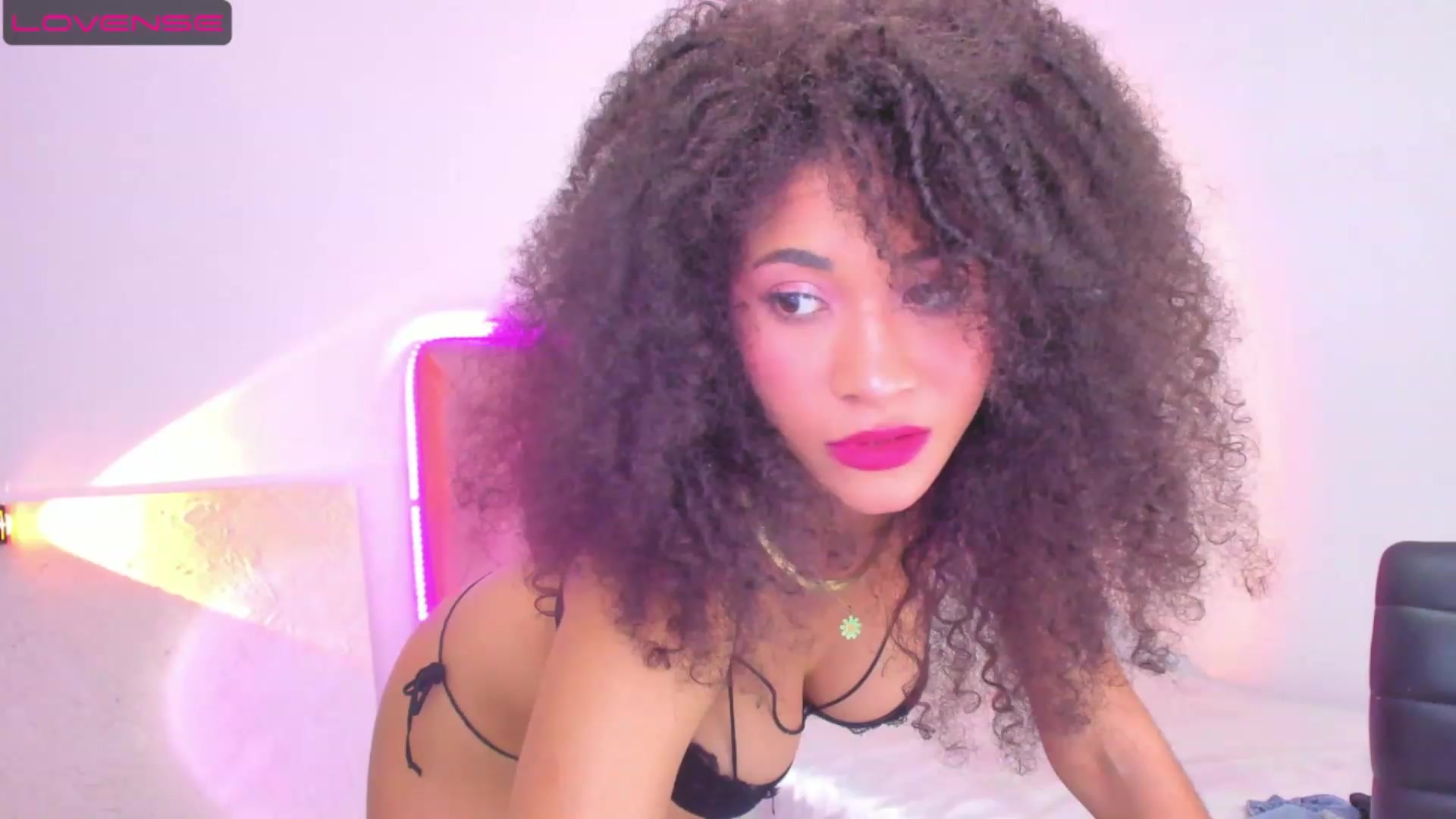 Gallery image thumbnail from Lissa_sexy22's myfreecams stream on, 05/05/2023, 04:53 image 11 of 20