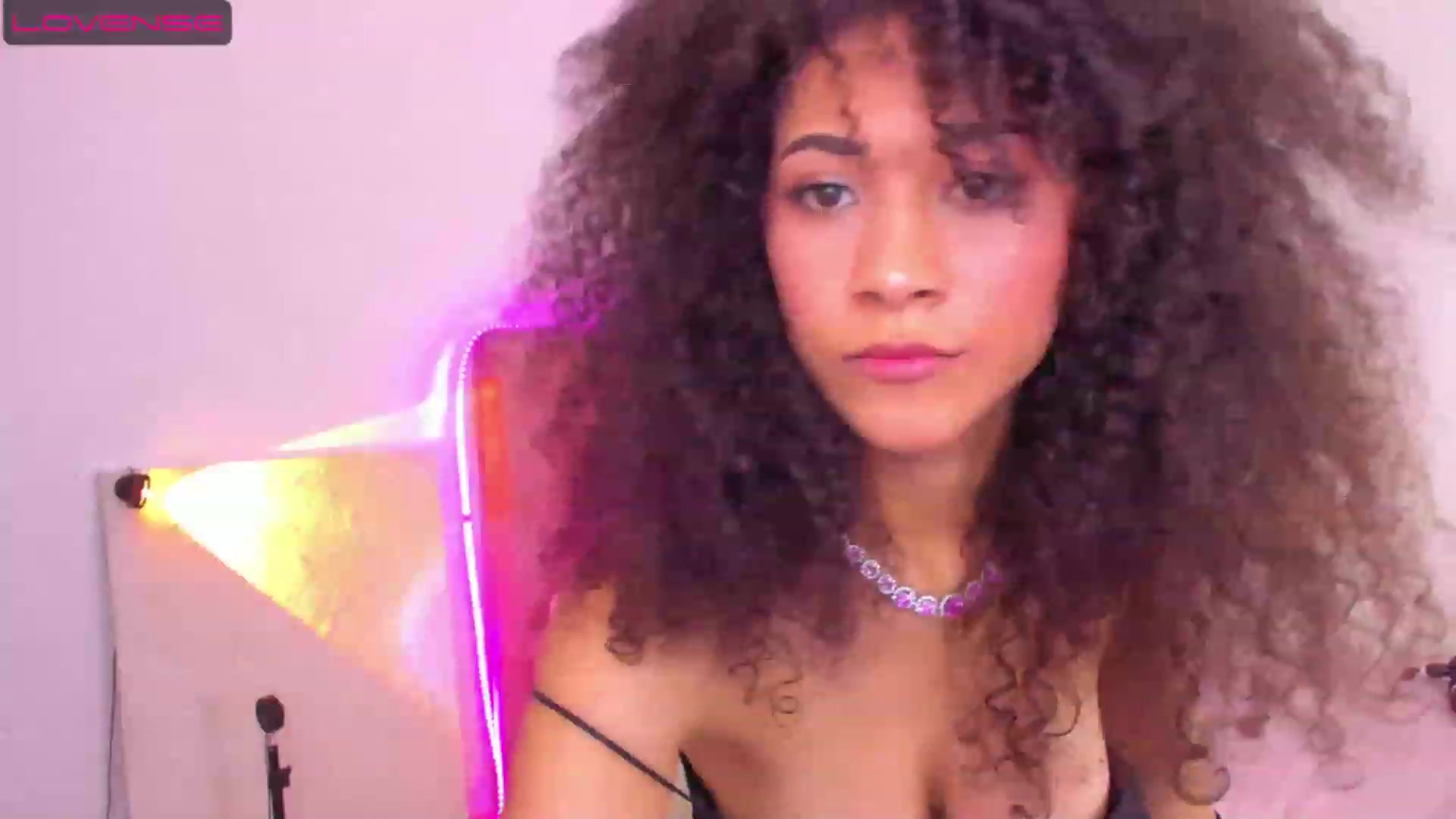 Gallery image thumbnail from Lissa_sexy22's myfreecams stream on, 06/19/2023, 04:11 image 9 of 20