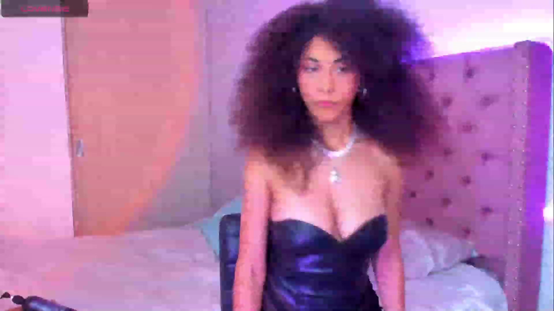 Gallery image thumbnail from Lissa_sexy22's myfreecams stream on, 11/06/2023, 03:16 image 9 of 20