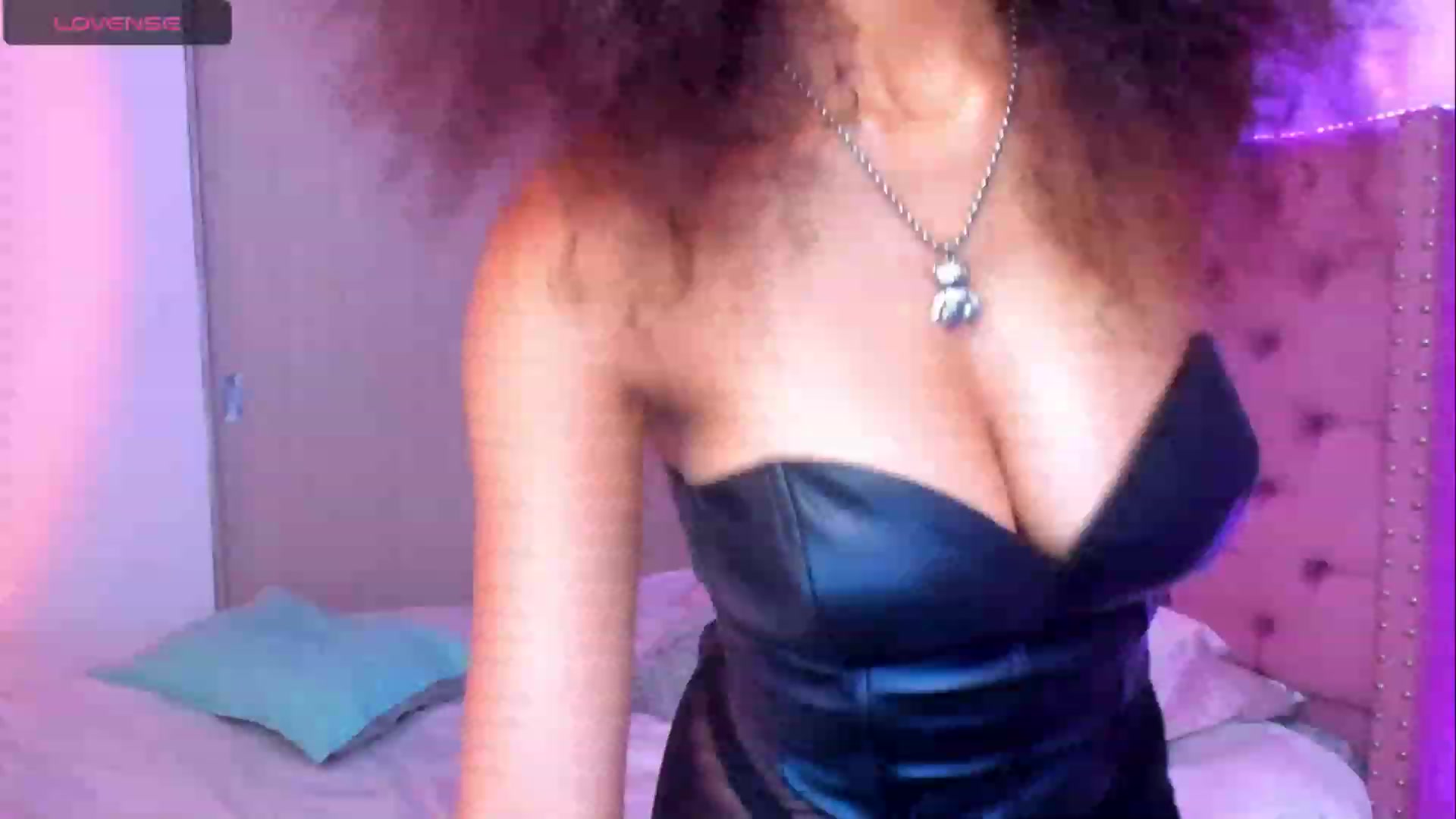 Gallery image thumbnail from Lissa_sexy22's myfreecams stream on, 11/07/2023, 02:20 image 2 of 20