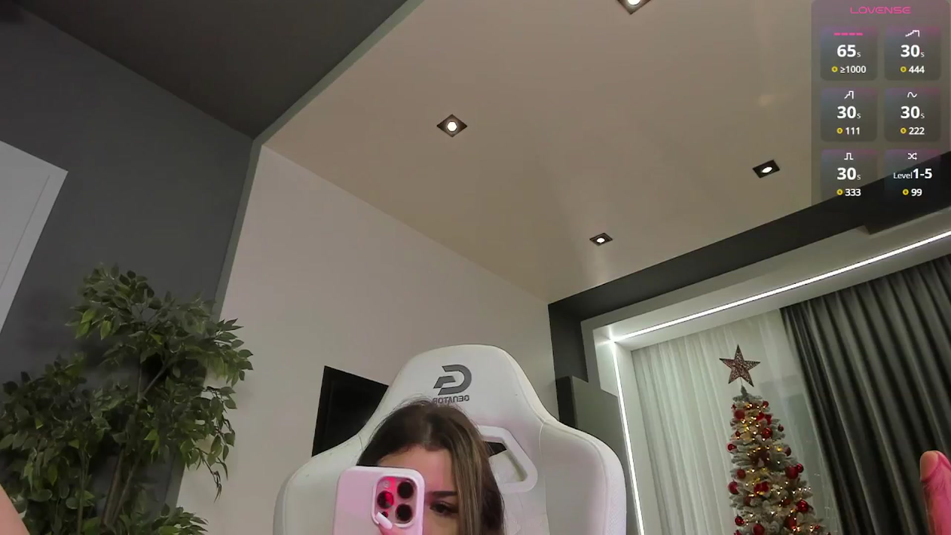 Gallery image thumbnail from Lissababe1's myfreecams stream on, 12/25/2024, 23:32 image 15 of 20