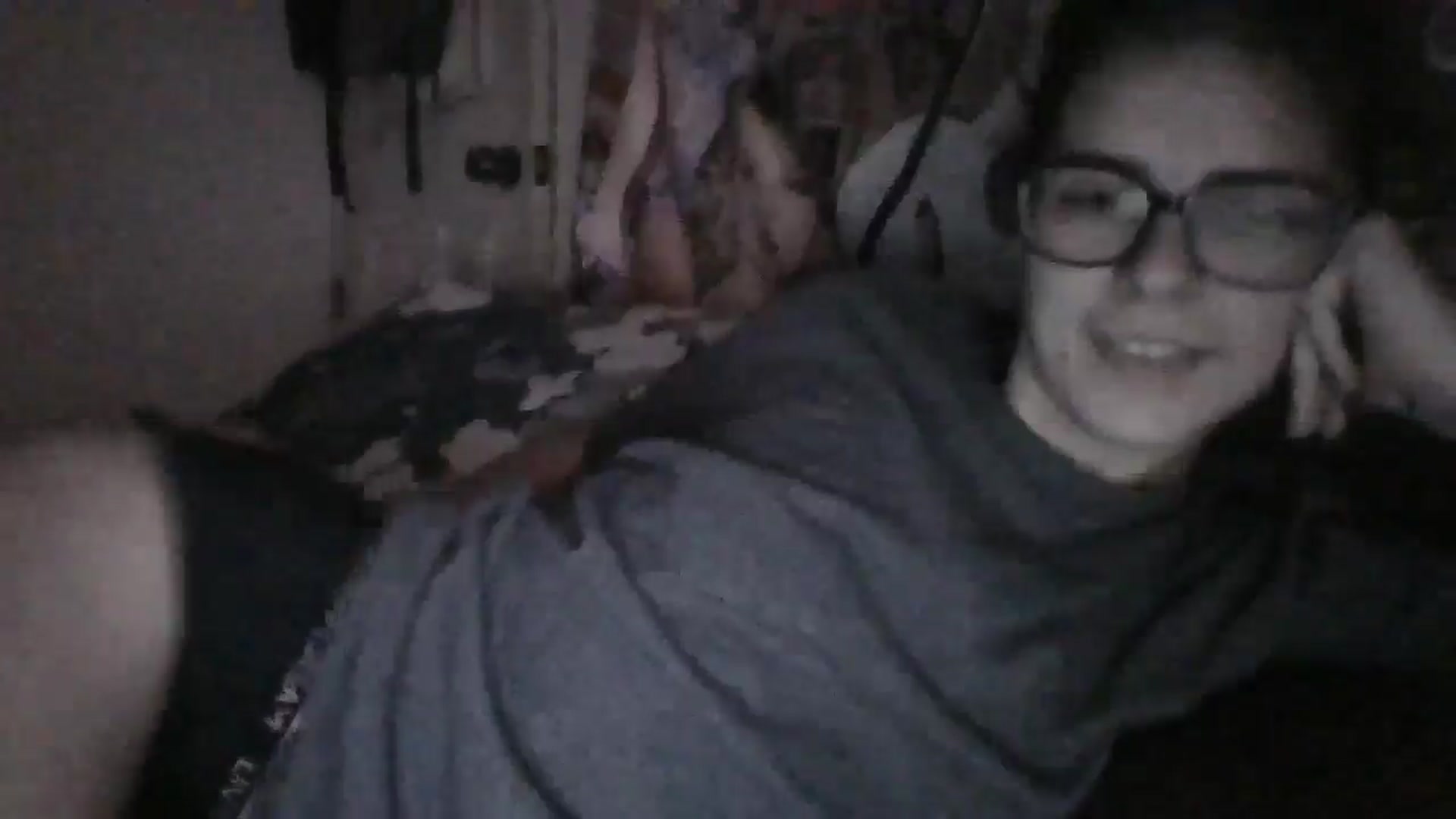 Gallery image thumbnail from LissyJ's myfreecams stream on, 12/15/2024, 17:04 image 17 of 20