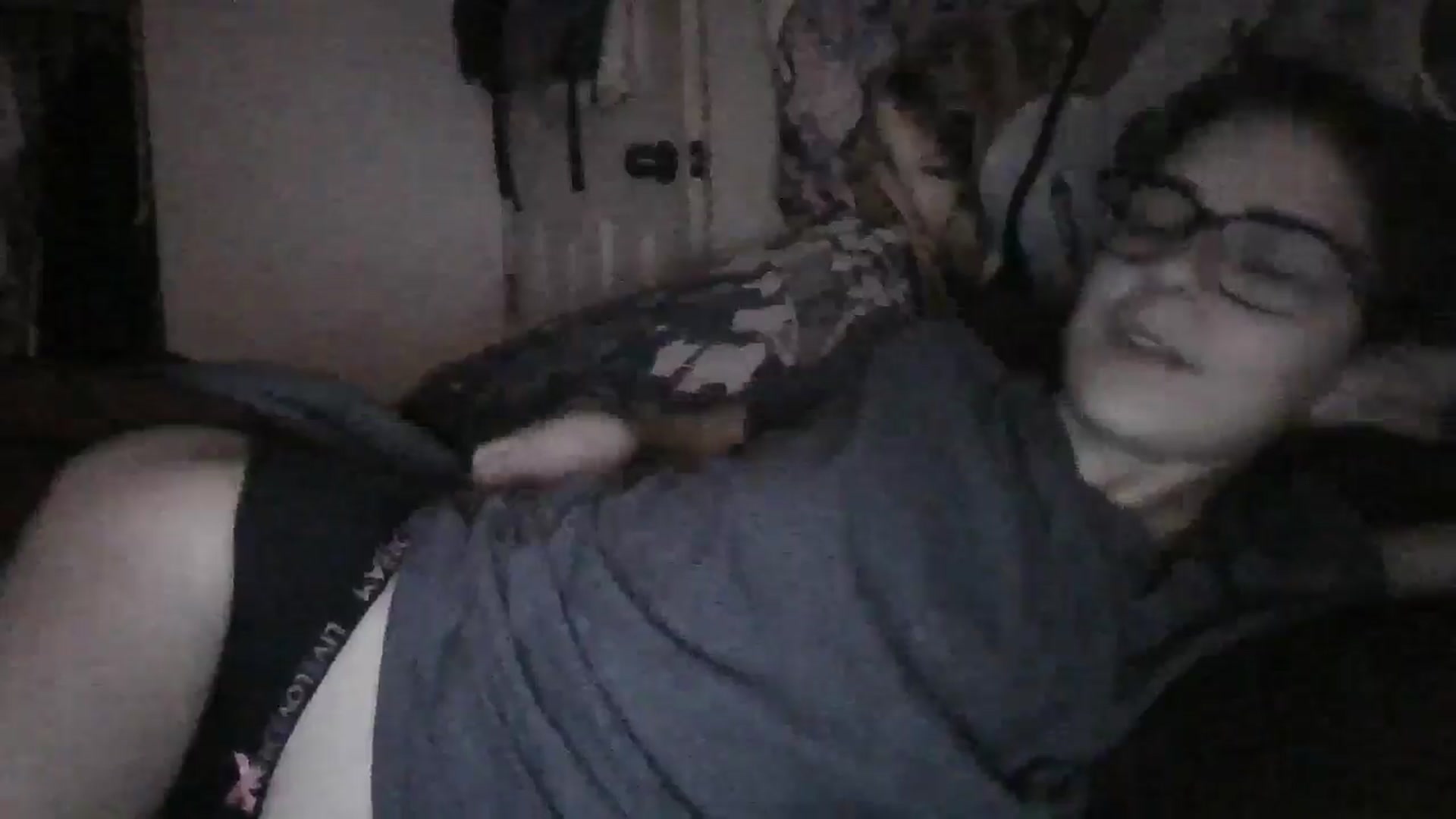 Gallery image thumbnail from LissyJ's myfreecams stream on, 12/15/2024, 17:28 image 7 of 20