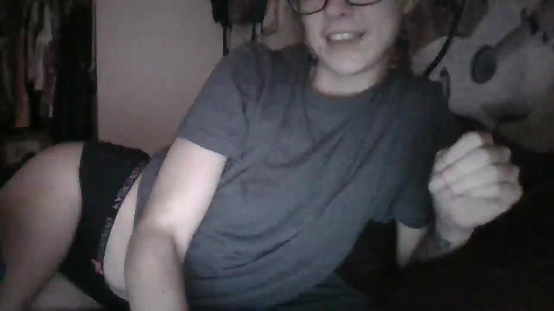 Gallery image thumbnail from LissyJ's myfreecams stream on, 12/15/2024, 18:34 image 6 of 20