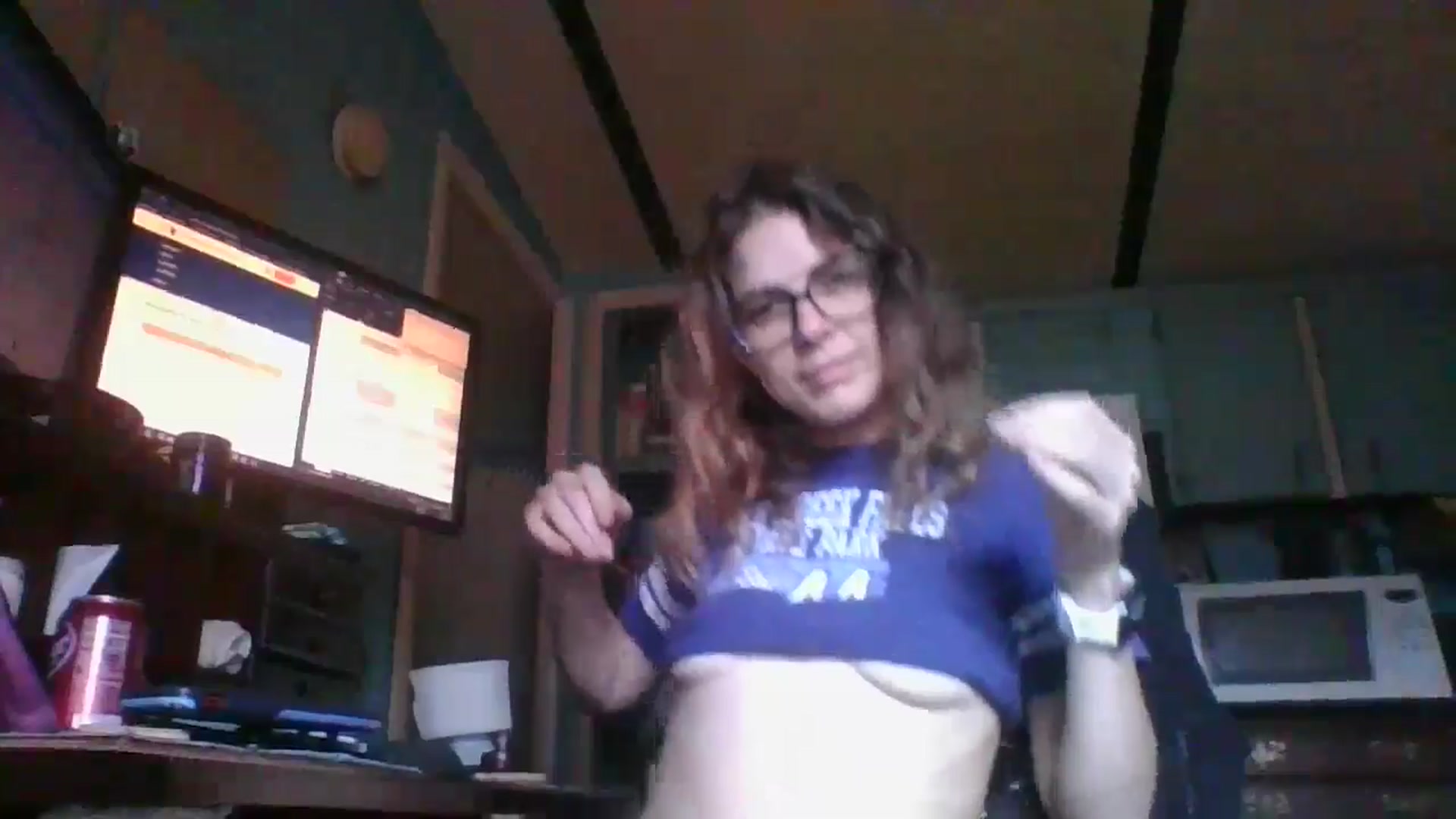 Gallery image thumbnail from LissyJ's myfreecams stream on, 12/16/2024, 19:15 image 13 of 20