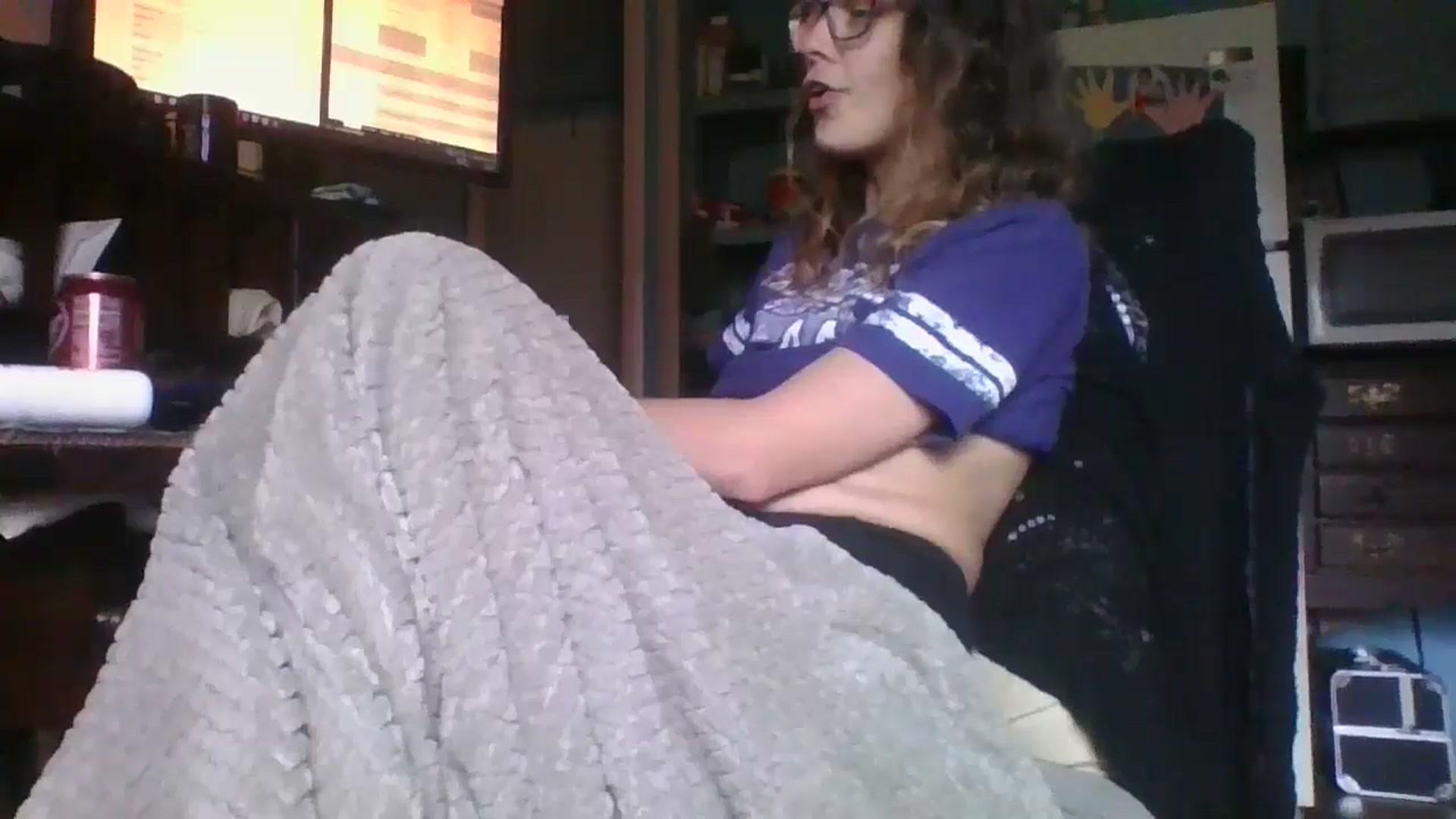 Gallery image thumbnail from LissyJ's myfreecams stream on, 12/16/2024, 19:15 image 16 of 20
