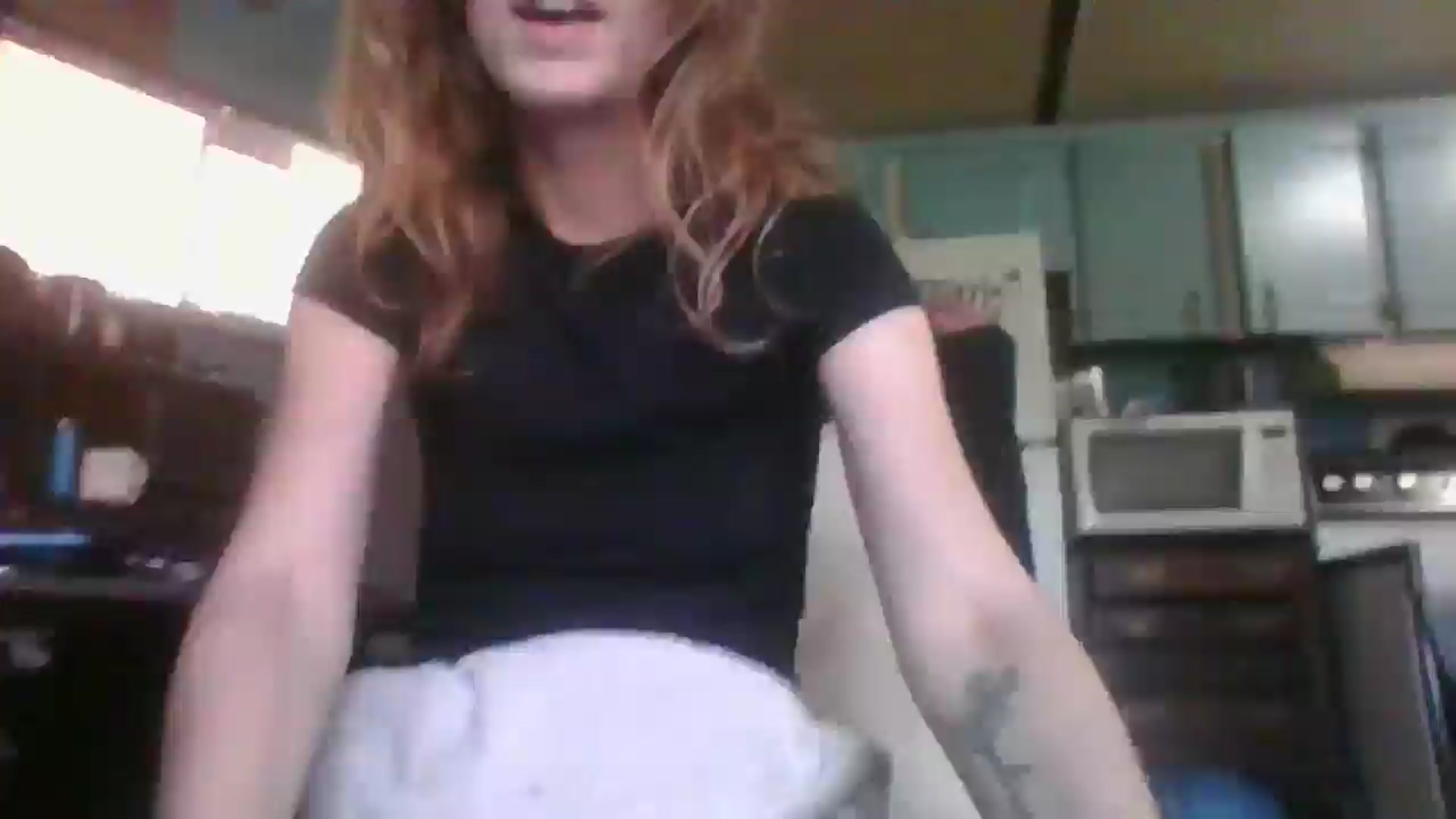 Gallery image thumbnail from LissyJ's myfreecams stream on, 12/18/2024, 16:37 image 1 of 20