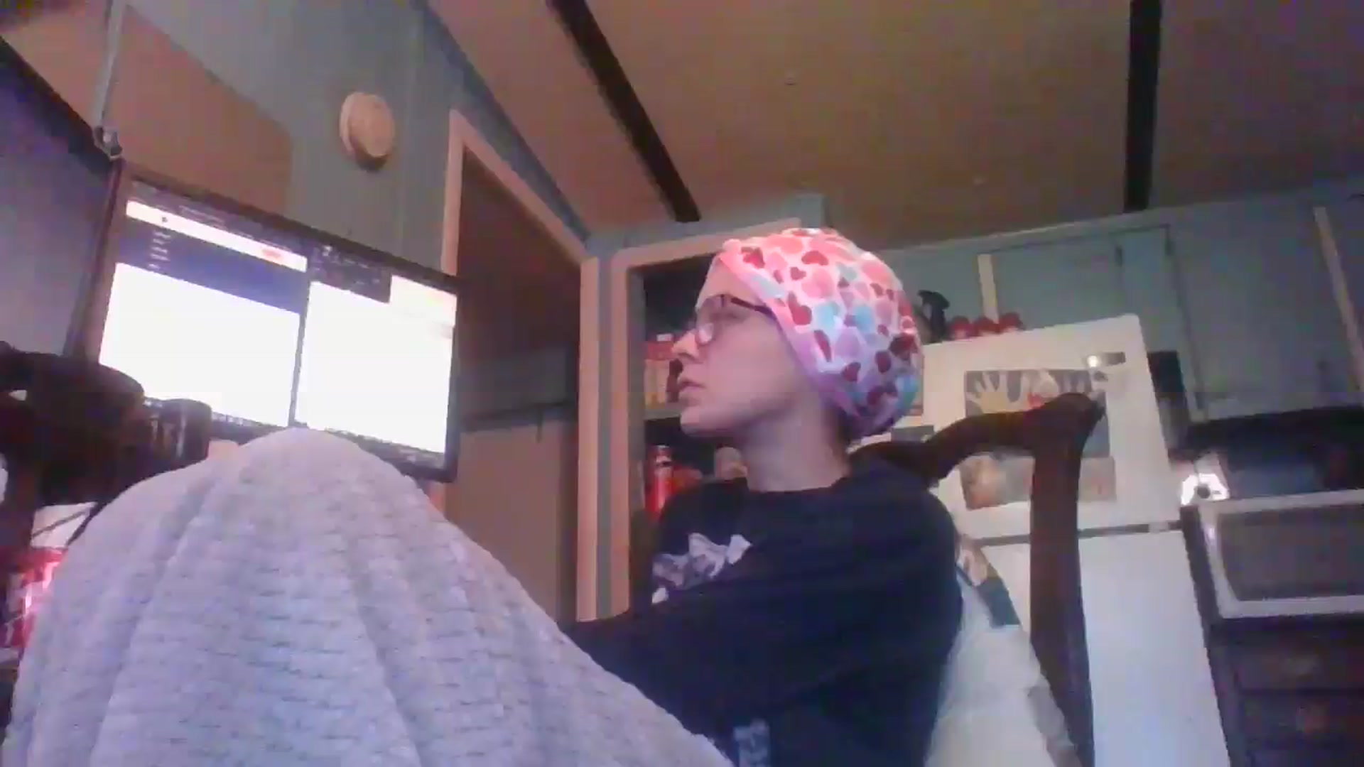 Gallery image thumbnail from LissyJ's myfreecams stream on, 12/19/2024, 15:23 image 17 of 20