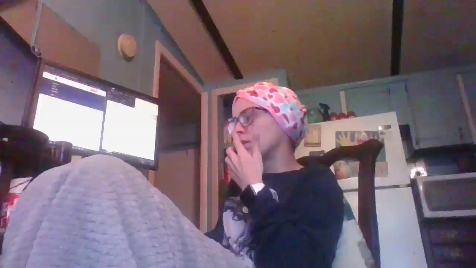 Gallery image thumbnail from LissyJ's myfreecams stream on, 12/19/2024, 15:23 image 18 of 20