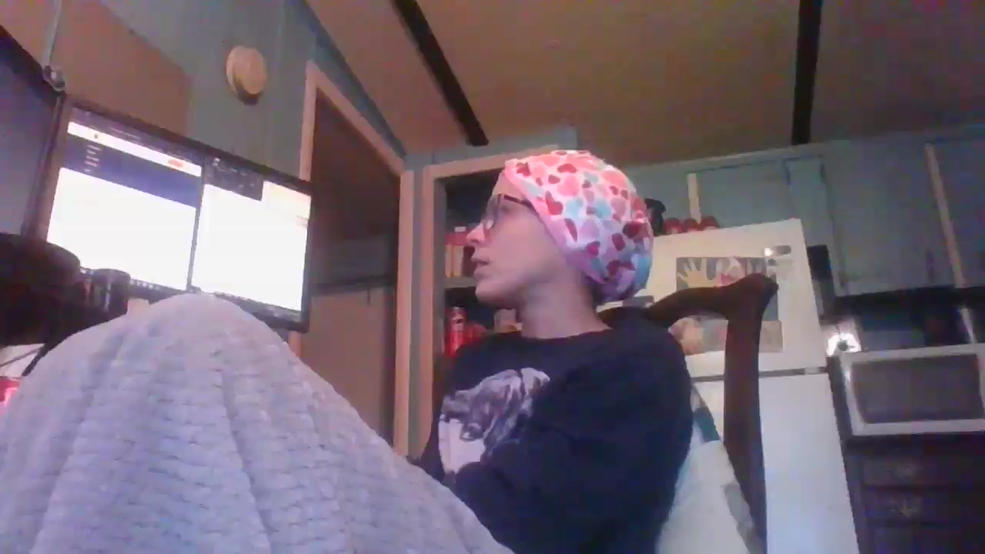 Gallery image thumbnail from LissyJ's myfreecams stream on, 12/19/2024, 15:23 image 15 of 20