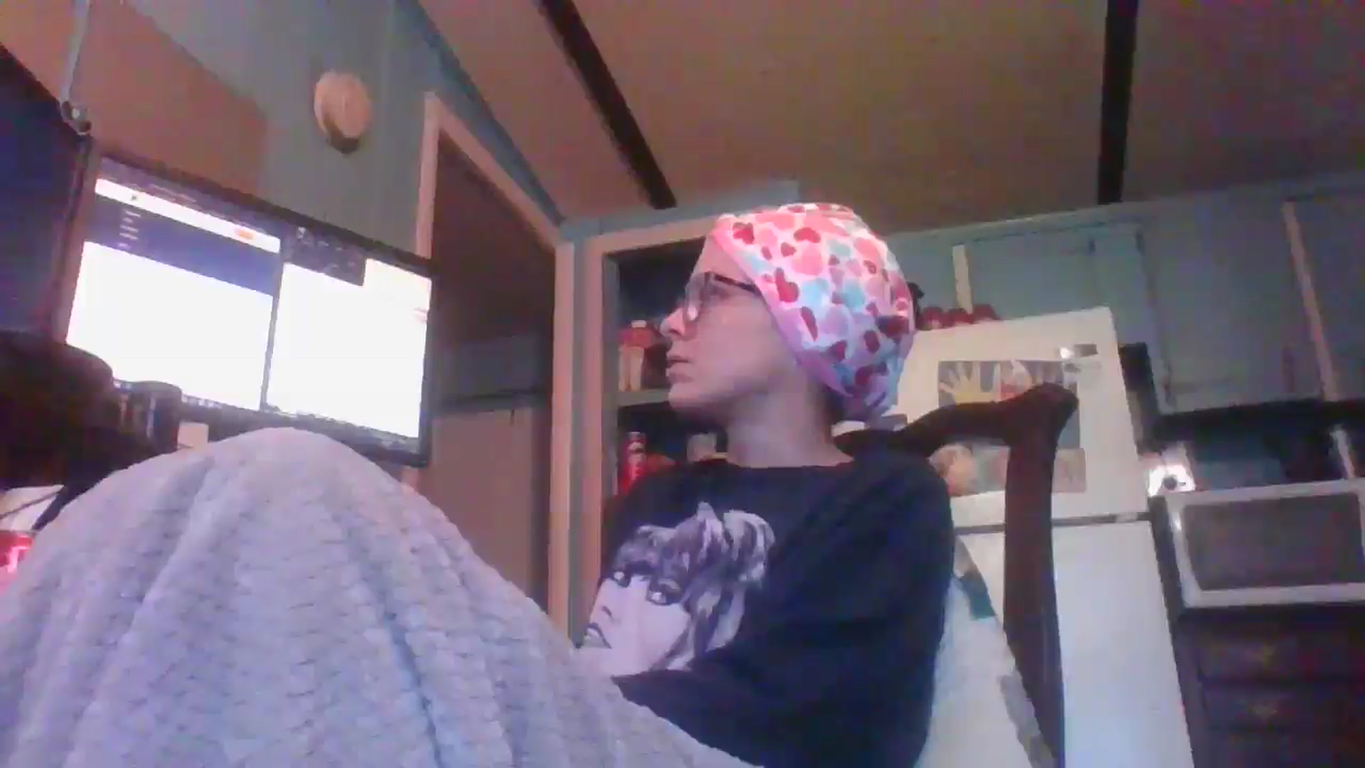 Gallery image thumbnail from LissyJ's myfreecams stream on, 12/19/2024, 15:23 image 11 of 20