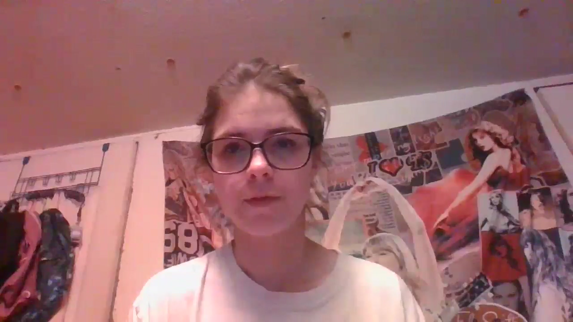 Gallery image thumbnail from LissyJ's myfreecams stream on, 12/23/2024, 17:07 image 7 of 20