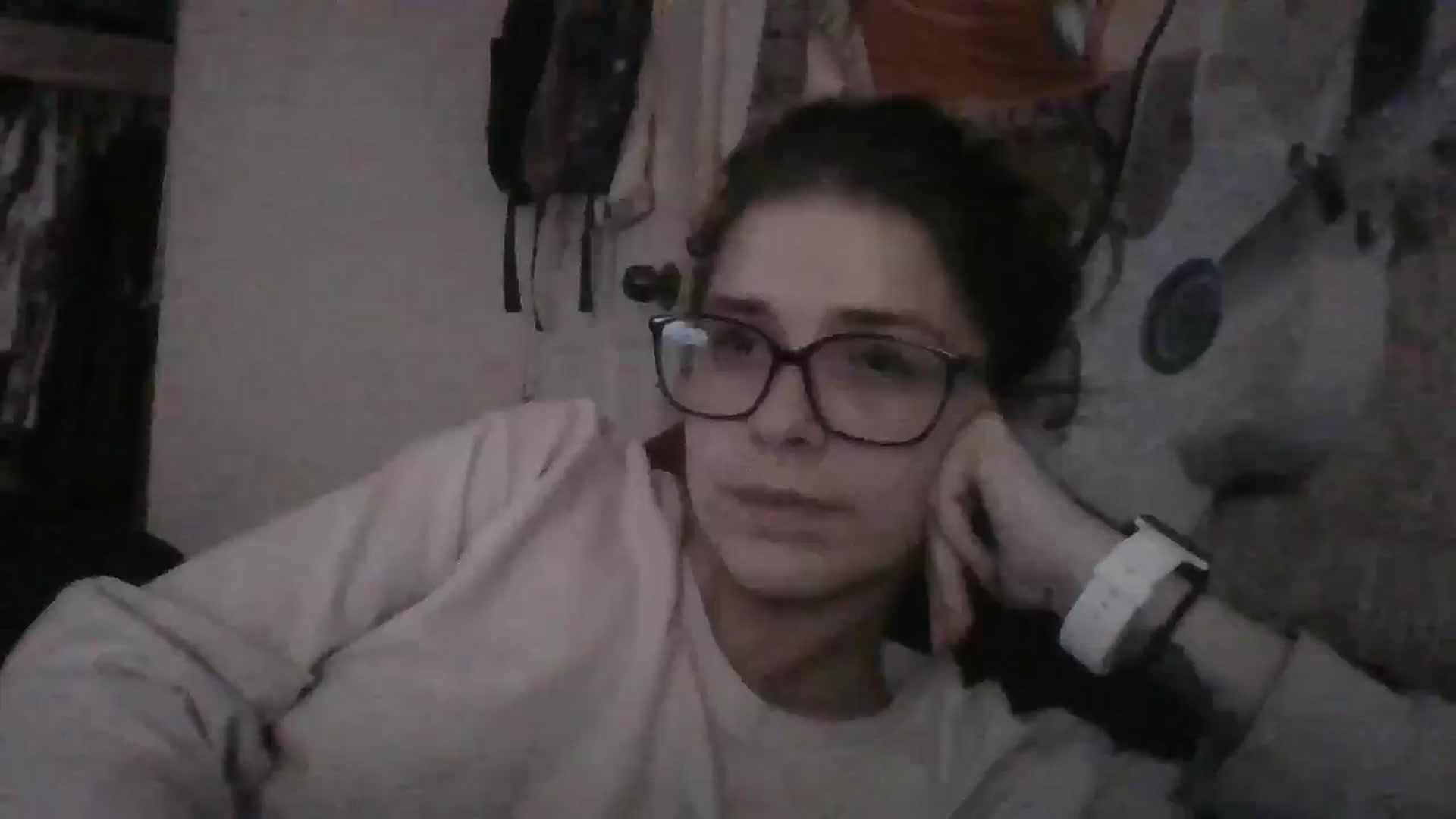Gallery image thumbnail from LissyJ's myfreecams stream on, 12/23/2024, 17:07 image 14 of 20