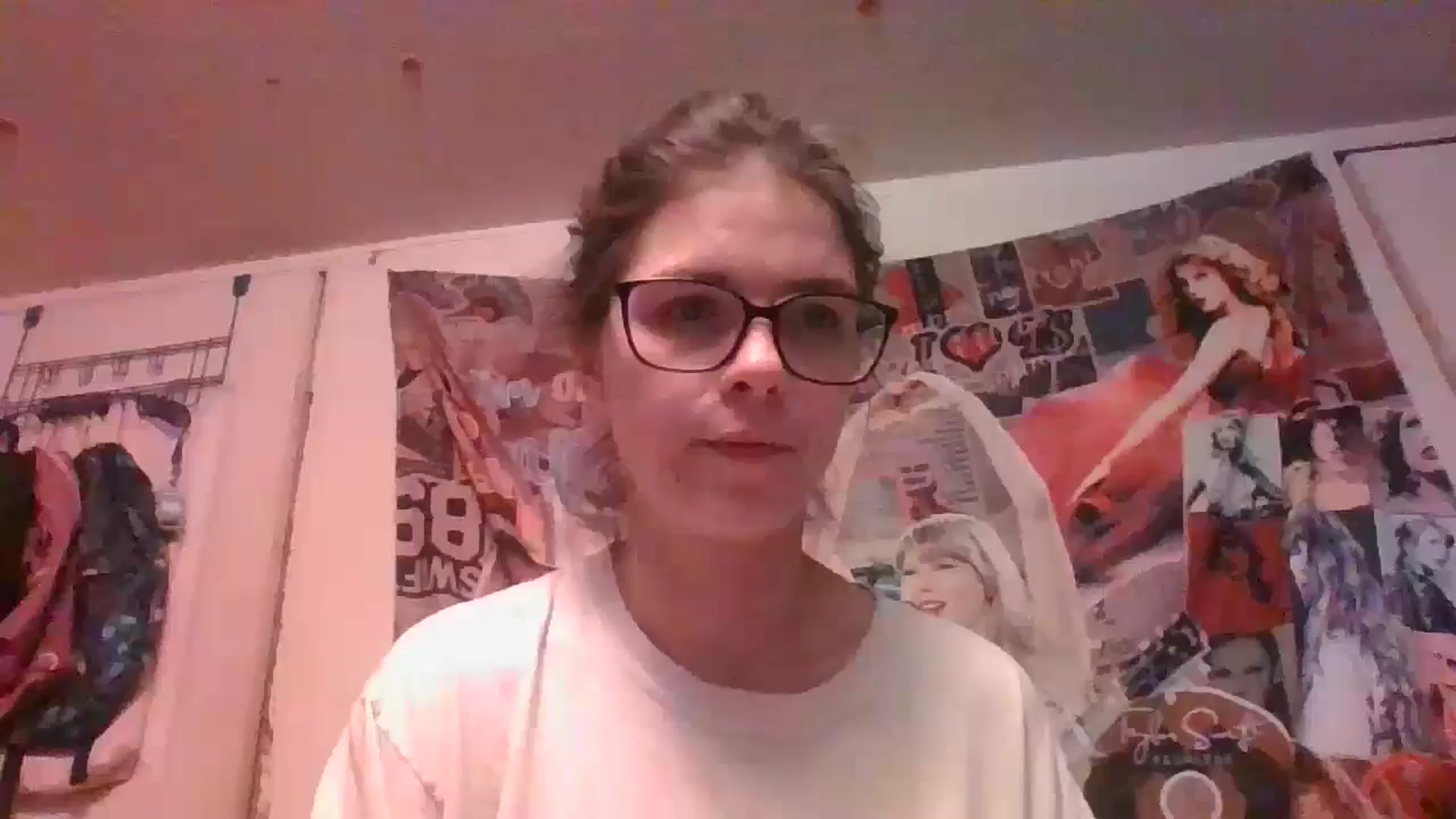 Gallery image thumbnail from LissyJ's myfreecams stream on, 12/23/2024, 17:07 image 6 of 20