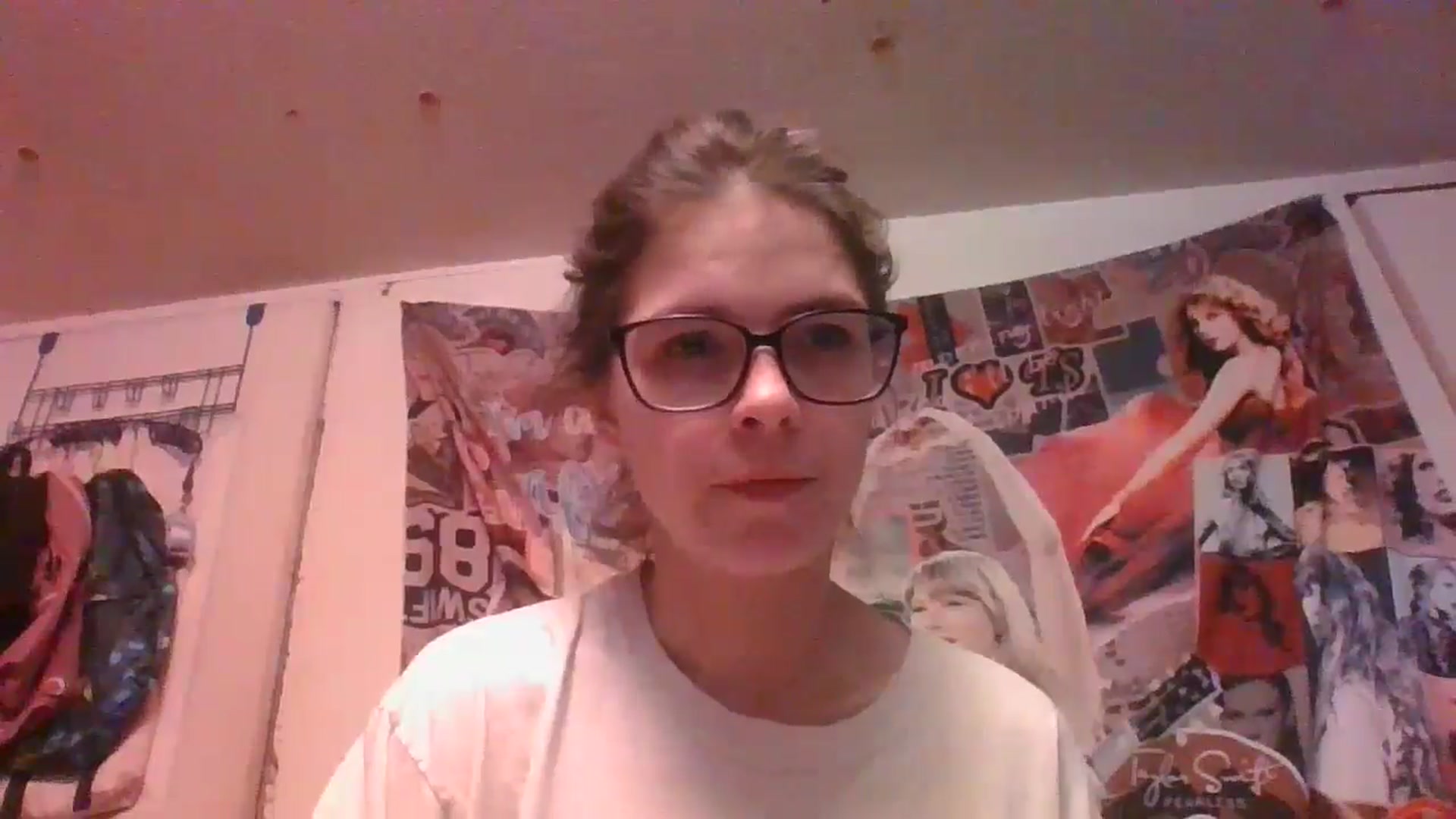 Gallery image thumbnail from LissyJ's myfreecams stream on, 12/23/2024, 17:07 image 4 of 20