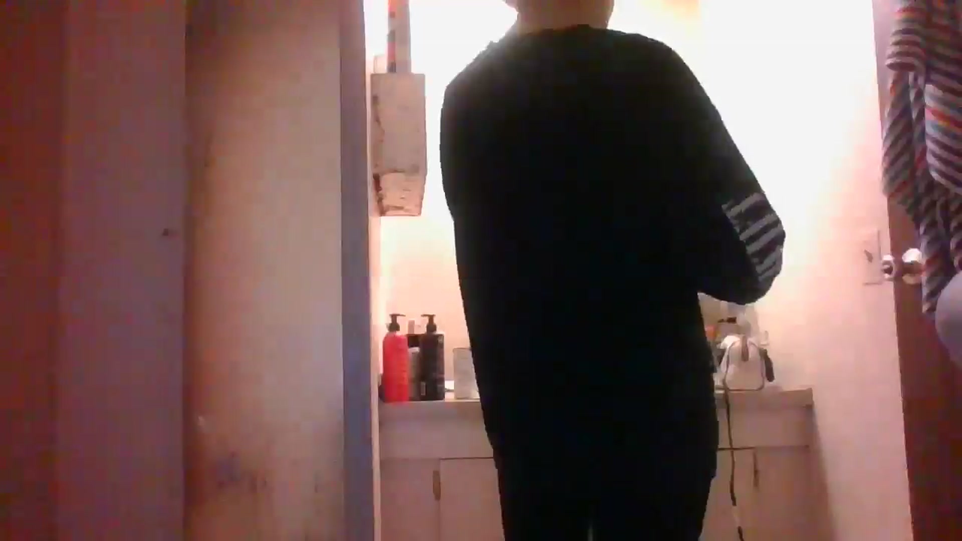 Gallery image thumbnail from LissyJ's myfreecams stream on, 12/26/2024, 18:17 image 12 of 20