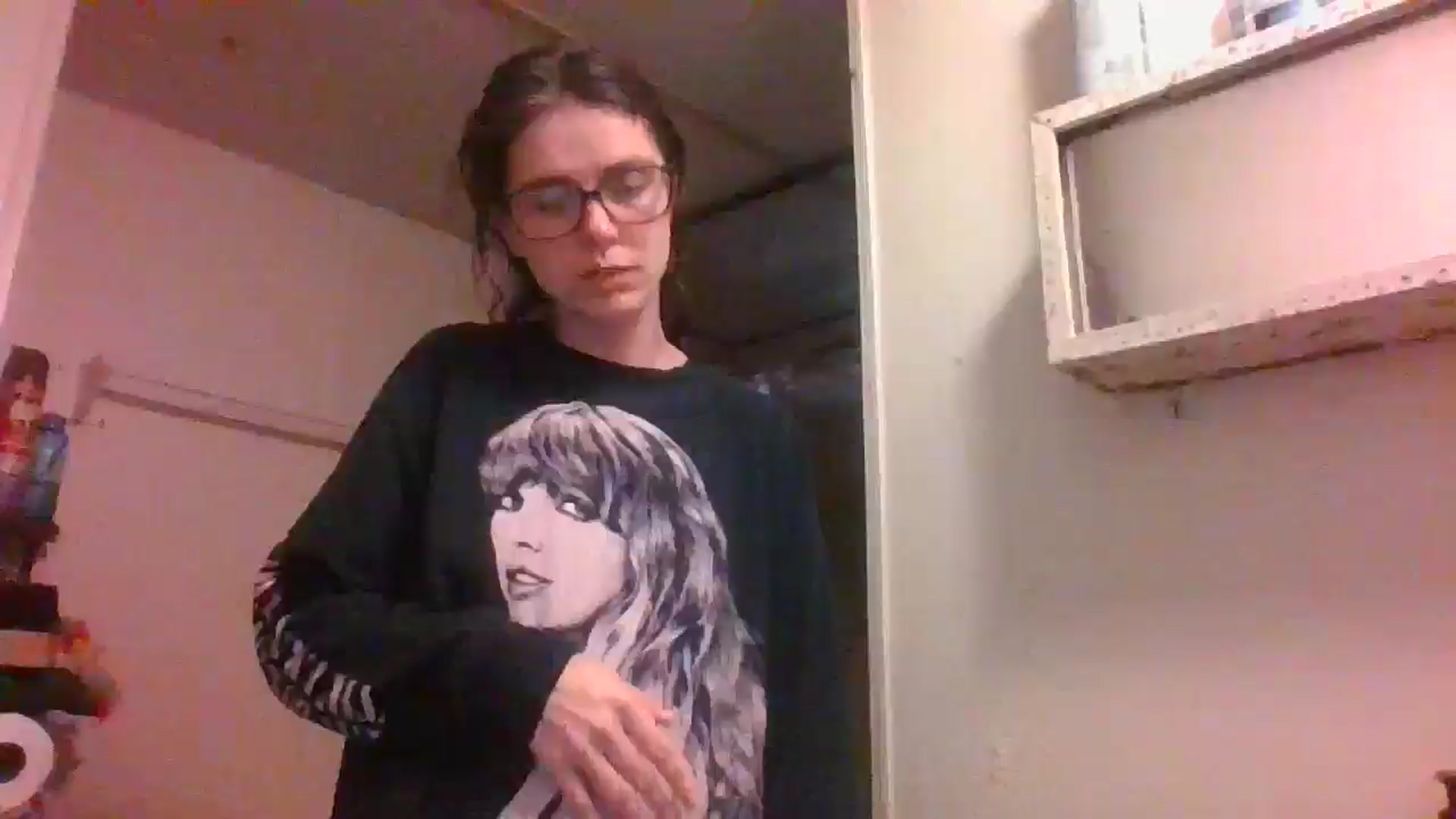 Gallery image thumbnail from LissyJ's myfreecams stream on, 12/26/2024, 18:17 image 14 of 20