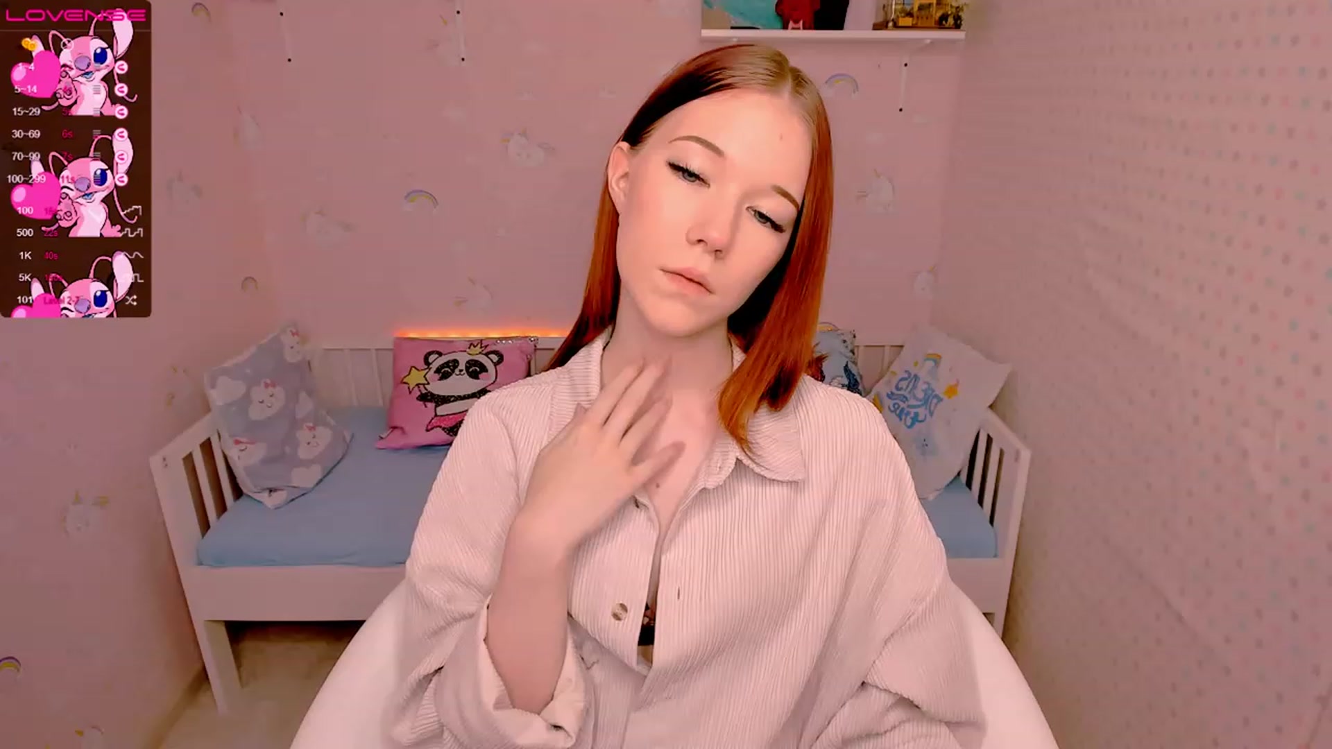 Gallery image thumbnail from Litl_Mia's myfreecams stream on, 11/15/2022, 18:41 image 10 of 20