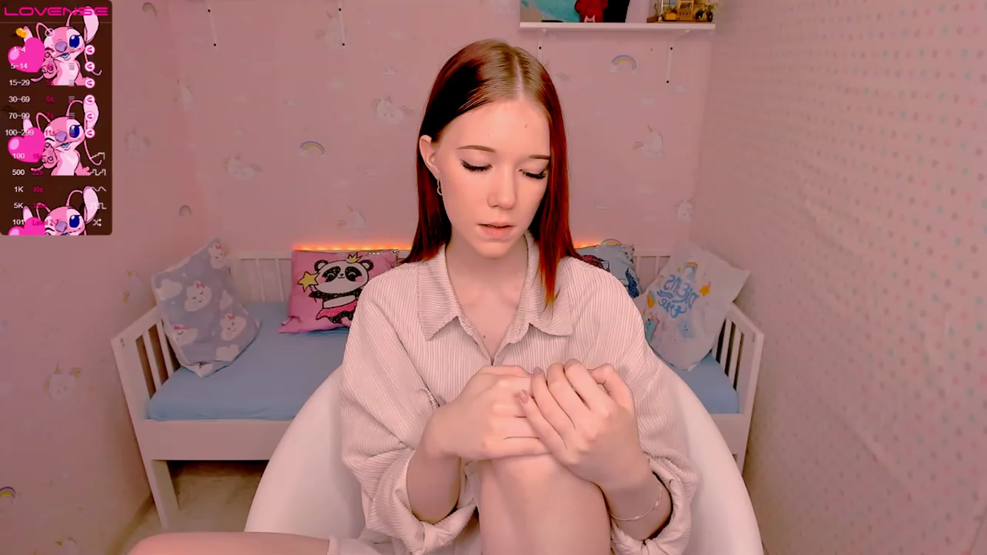 Gallery image thumbnail from Litl_Mia's myfreecams stream on, 11/15/2022, 18:41 image 6 of 20