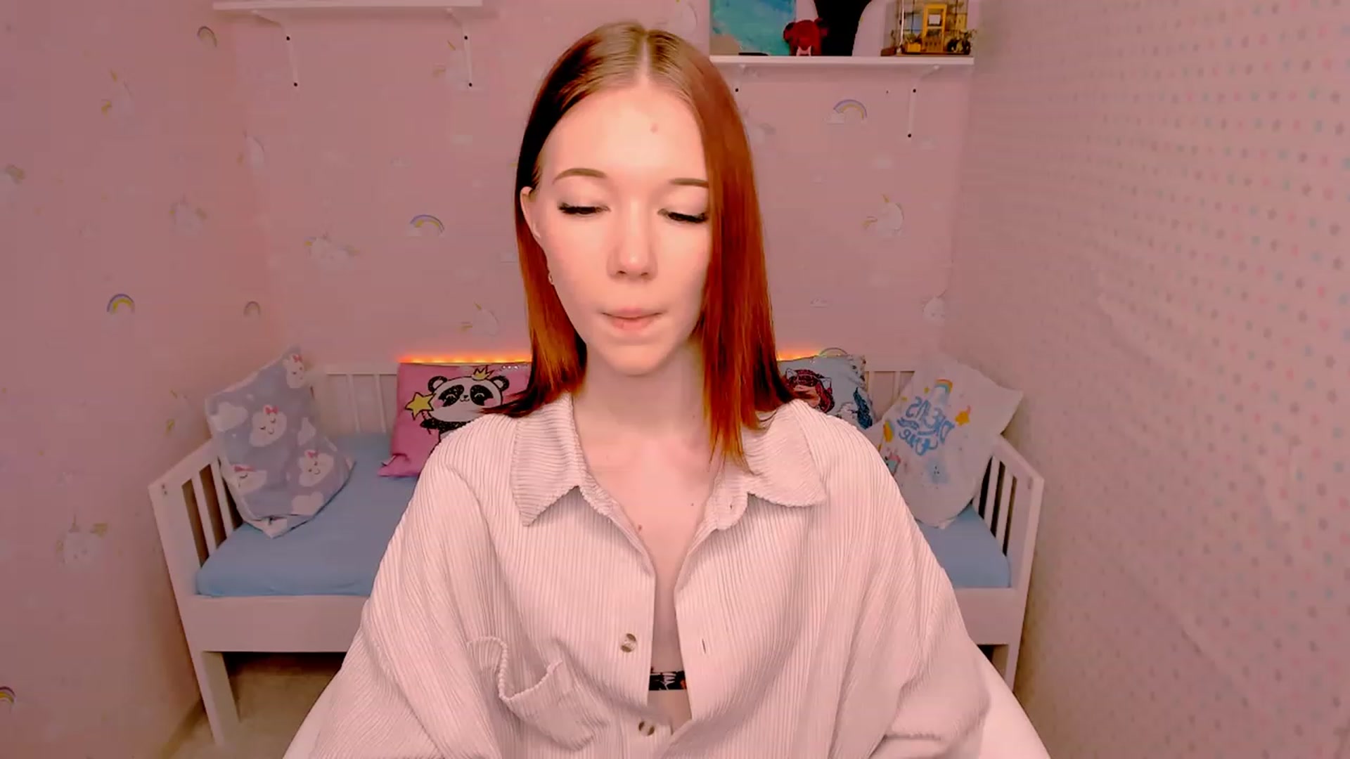 Gallery image thumbnail from Litl_Mia's myfreecams stream on, 11/15/2022, 18:41 image 14 of 20